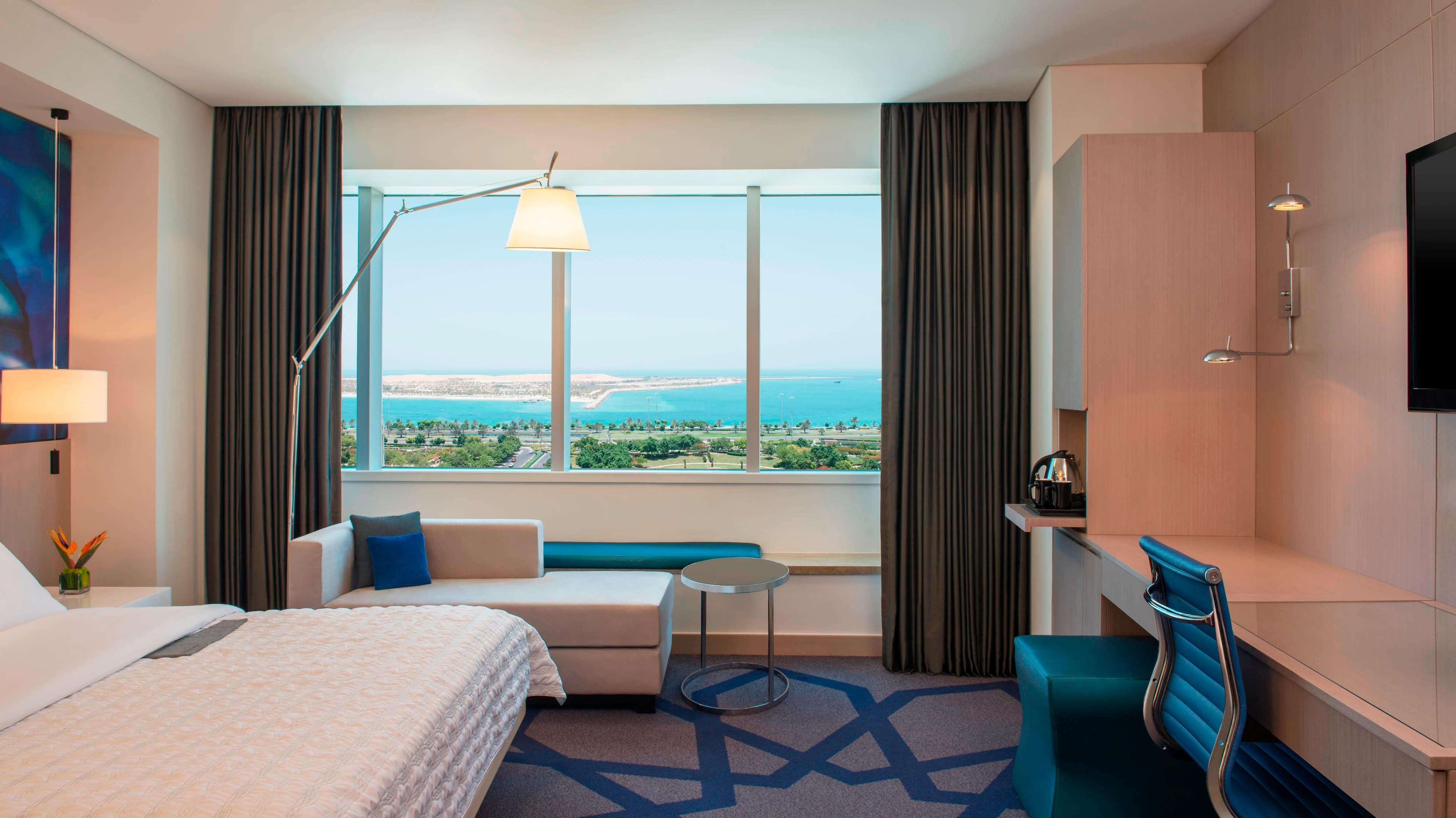 Deluxe Sea View Room - Image 1