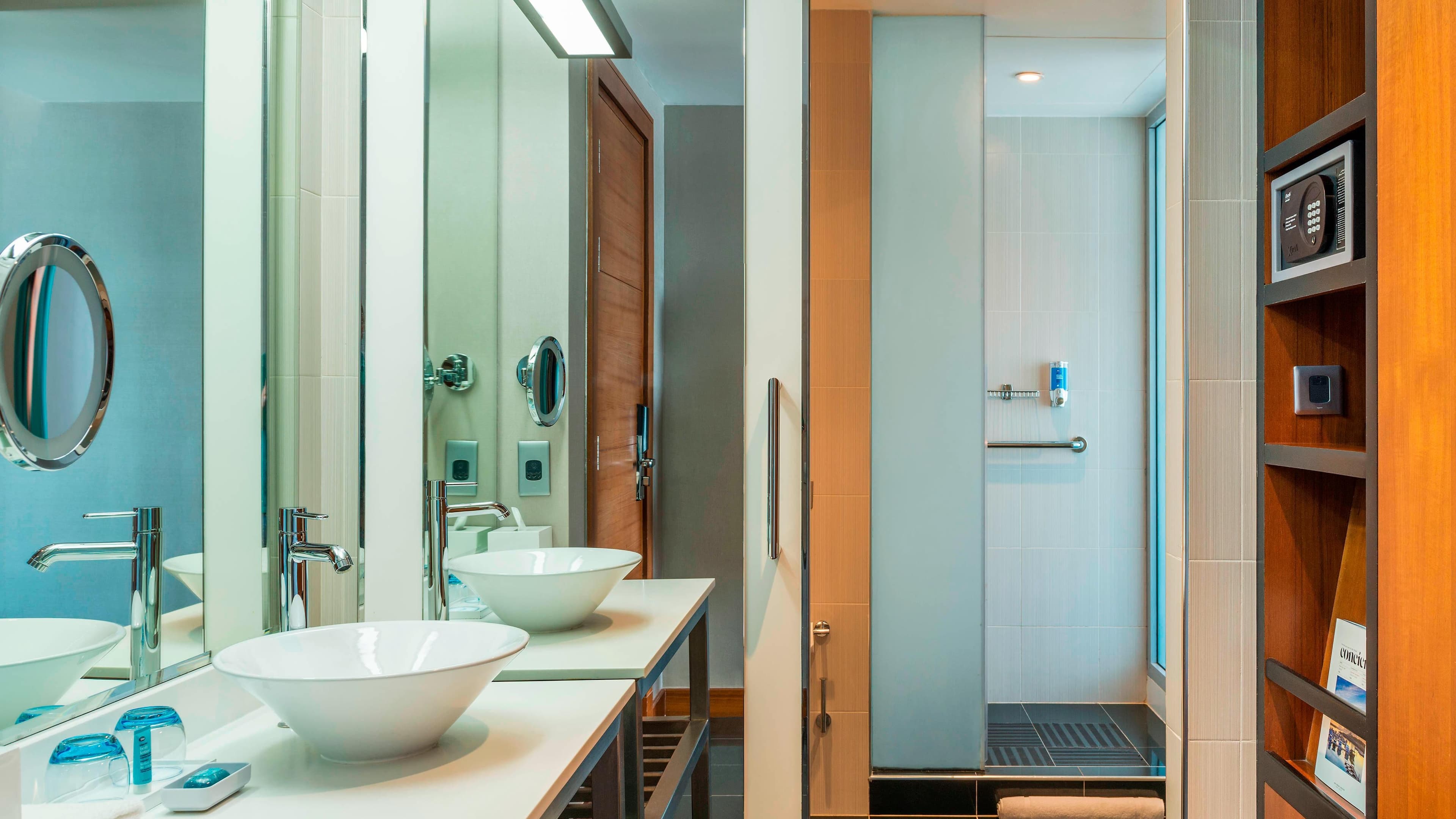 Aloft Room - Image 2