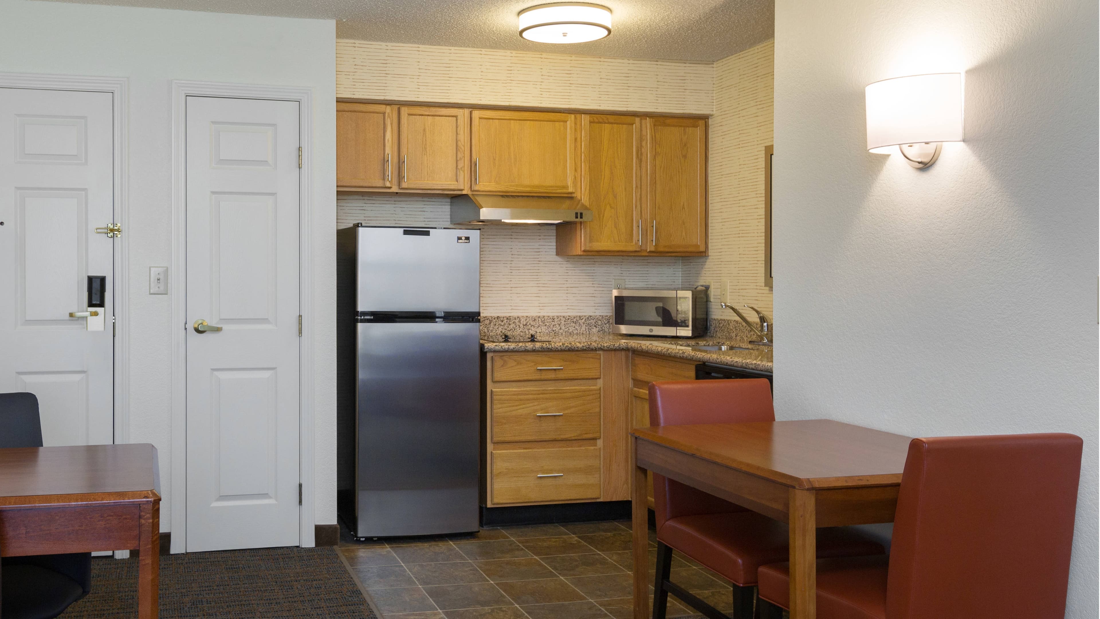 1 Bedroom Suite - Image 2