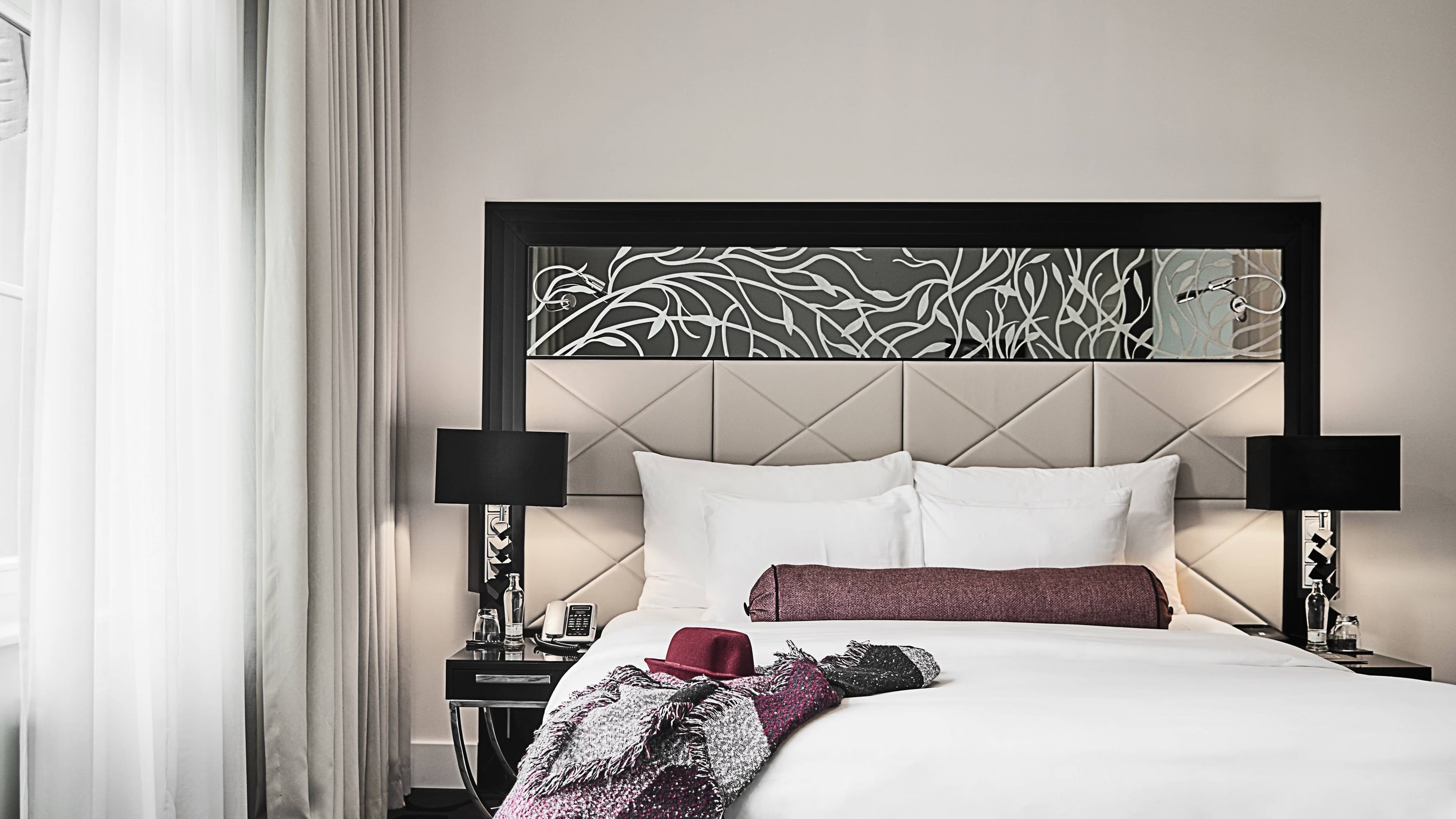 Deluxe room - Image 2