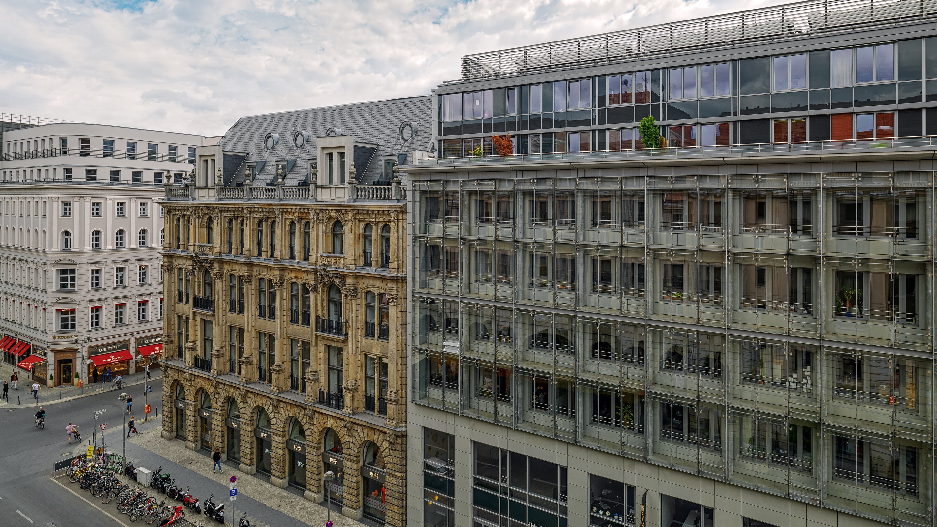 Deluxe Room - Image 4