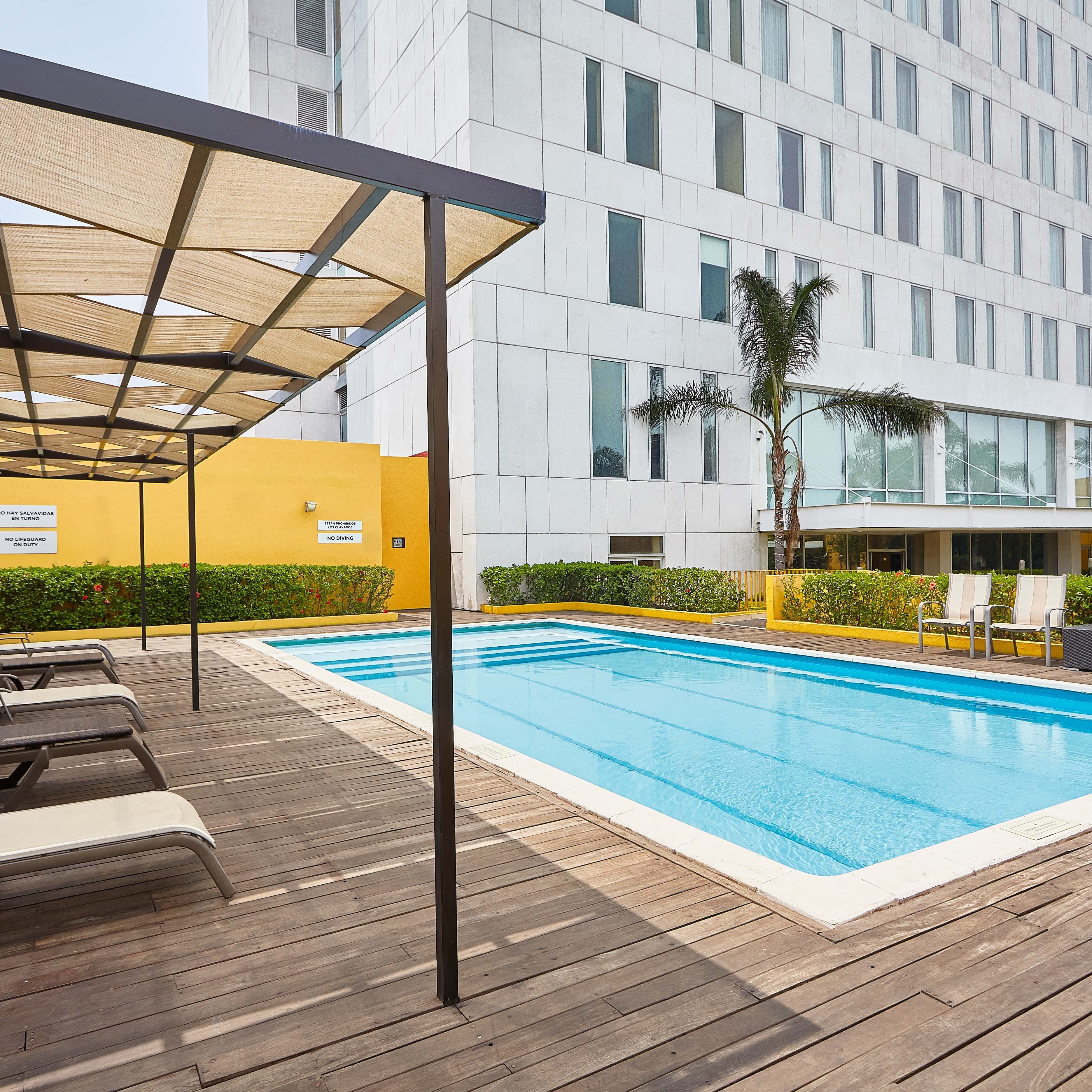 Courtyard Leon at The Poliforum