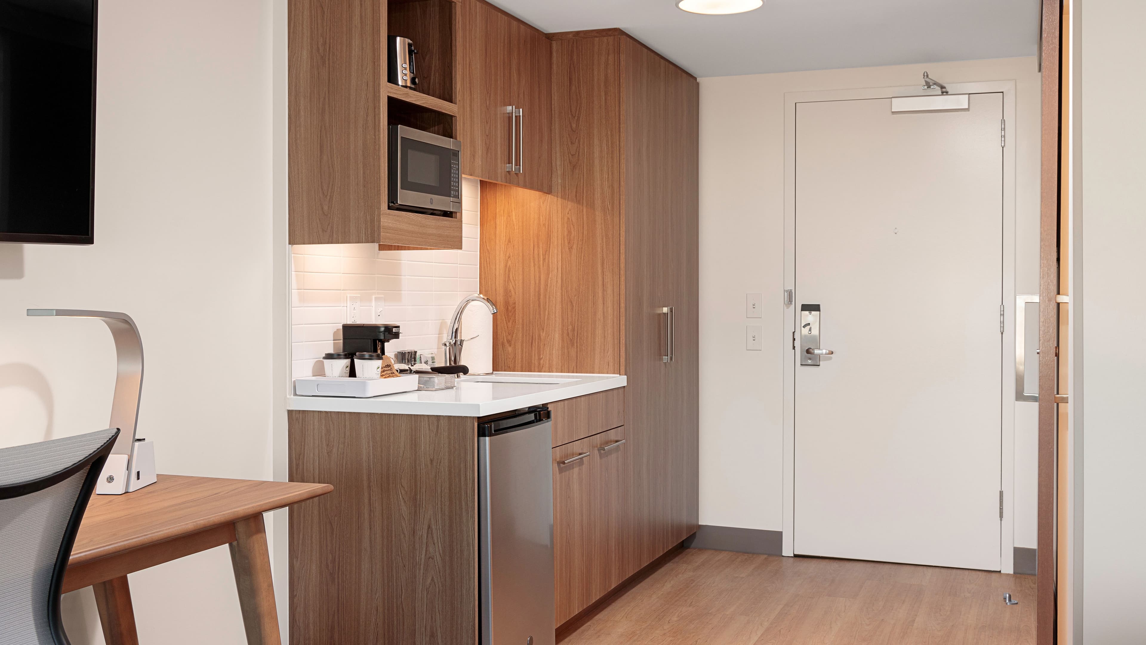 1 King with Pullout Sofa - Image 5