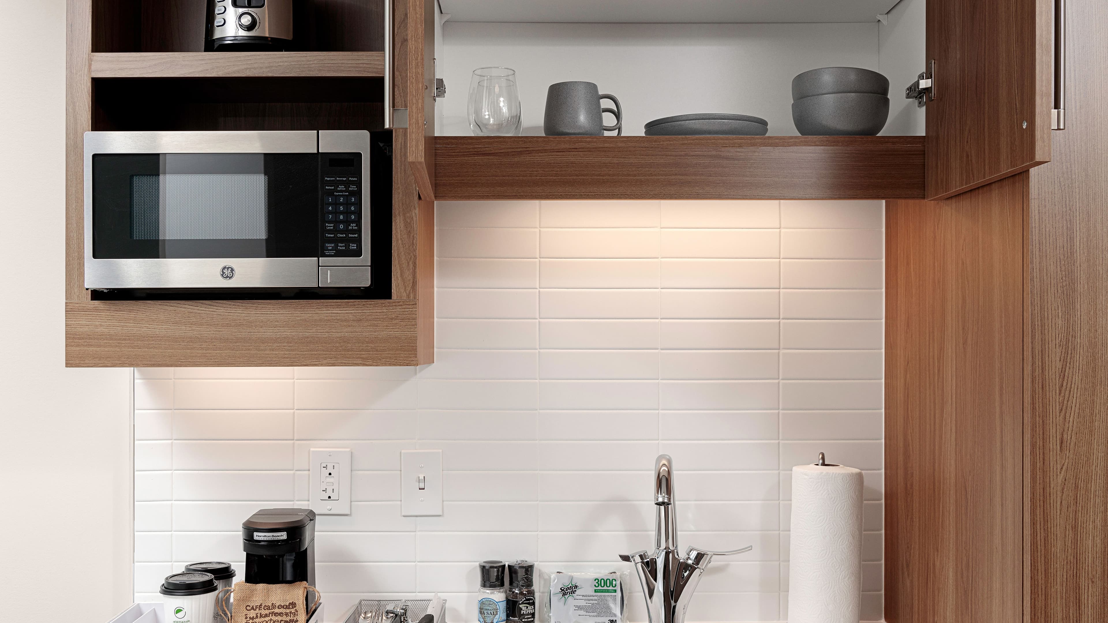 1 King with Pullout Sofa - Image 4