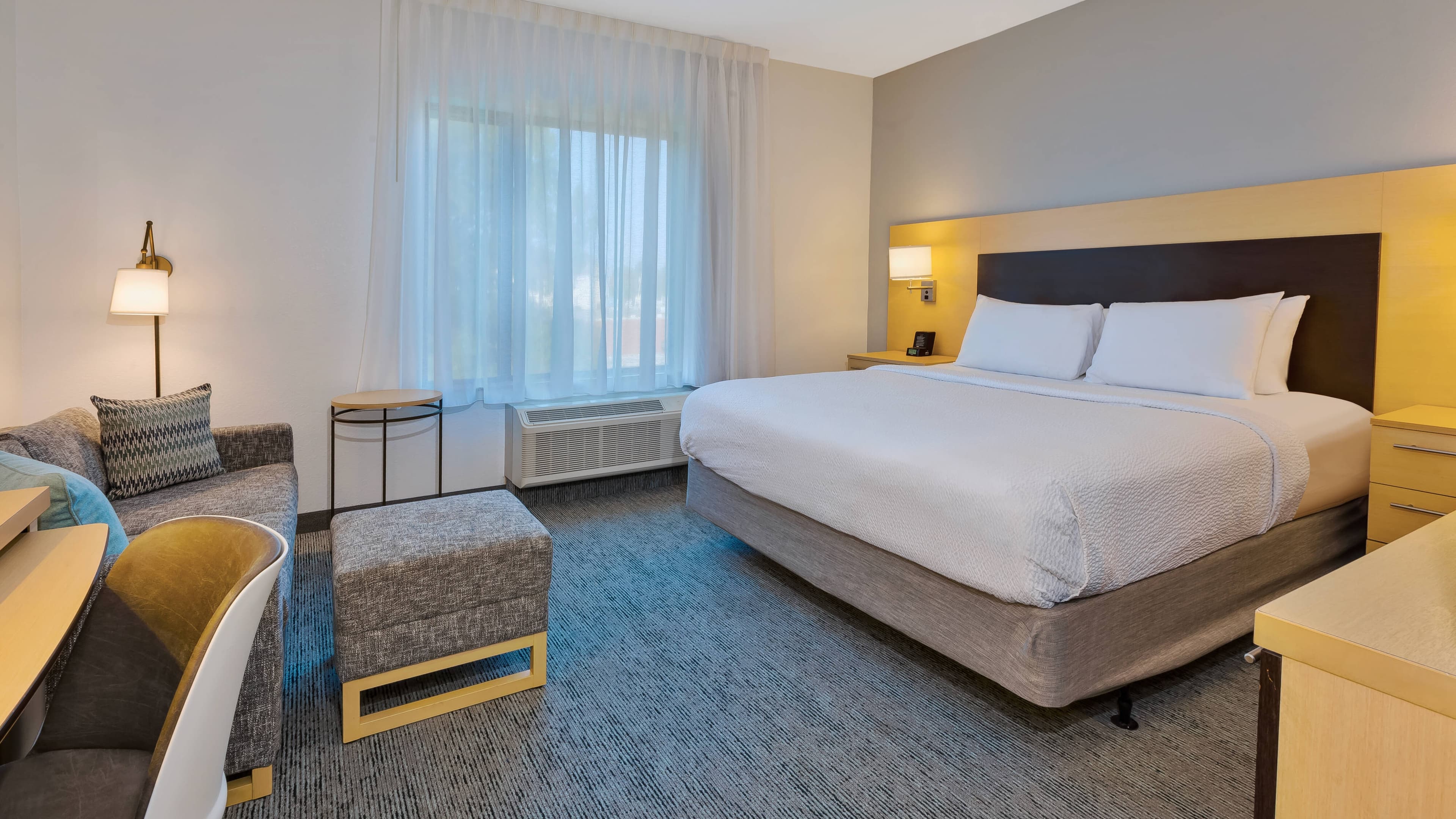 Studio King - Image 1