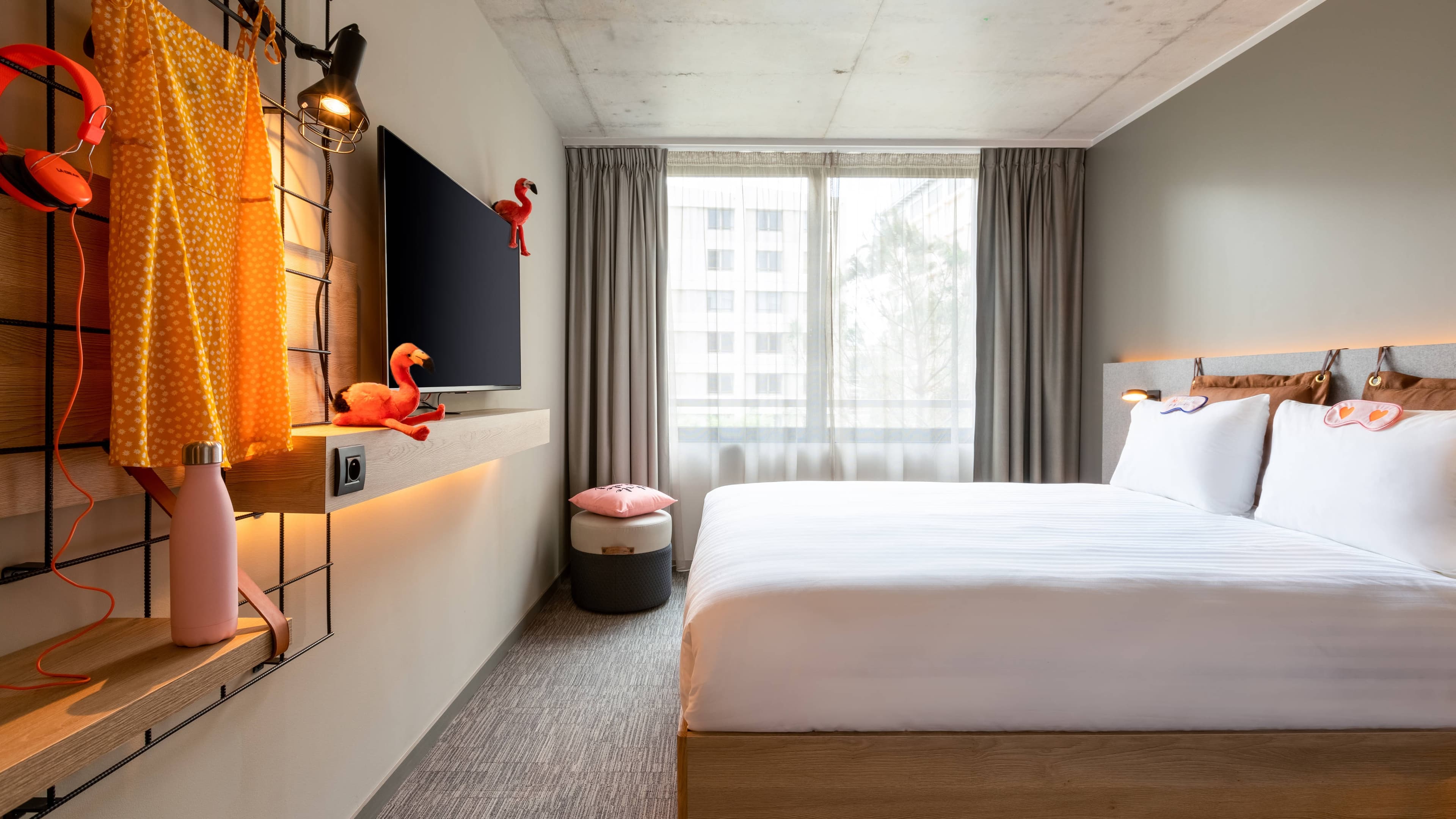 Moxy Sleeper - Image 1