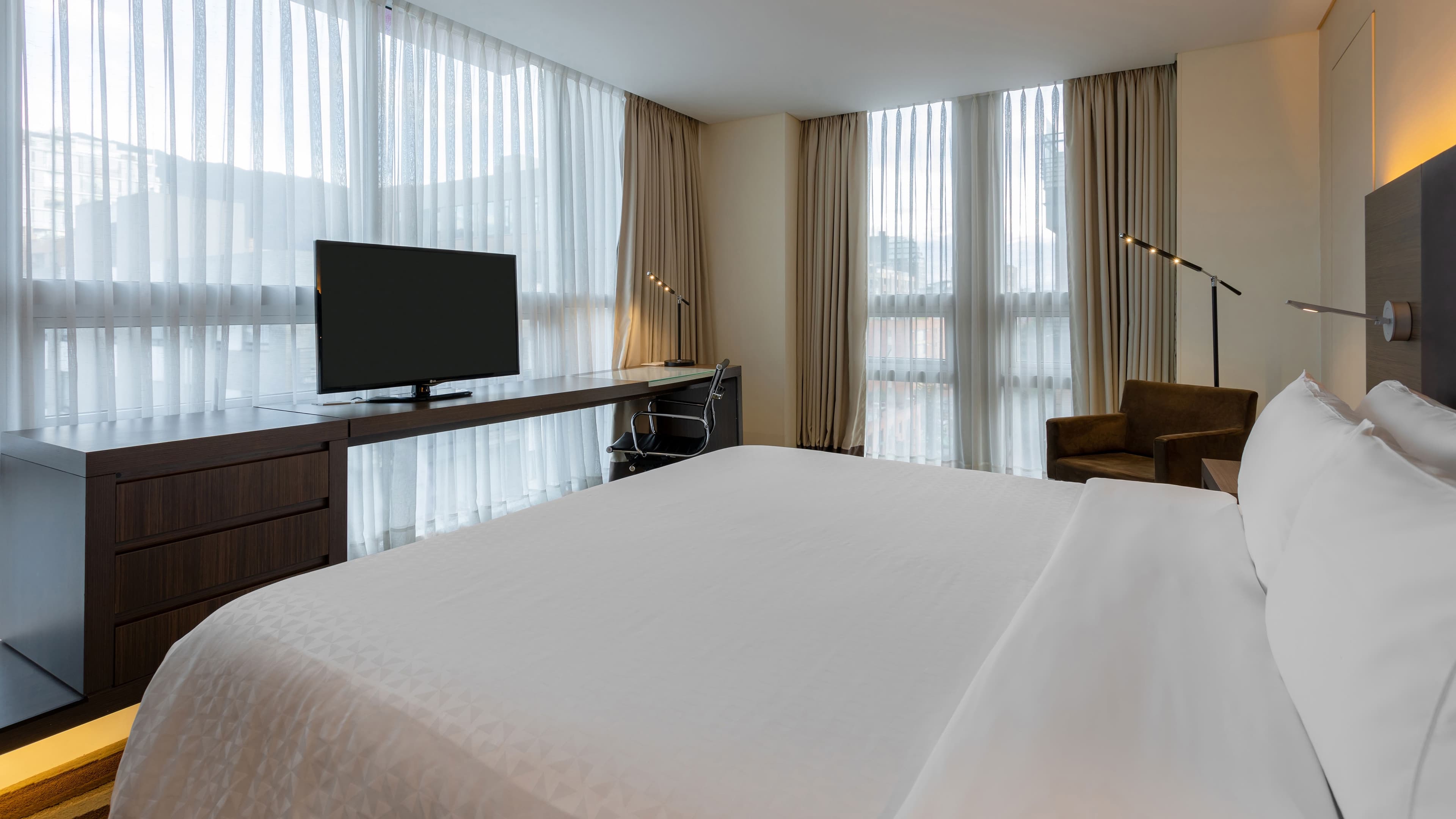 Classic King - Image 3