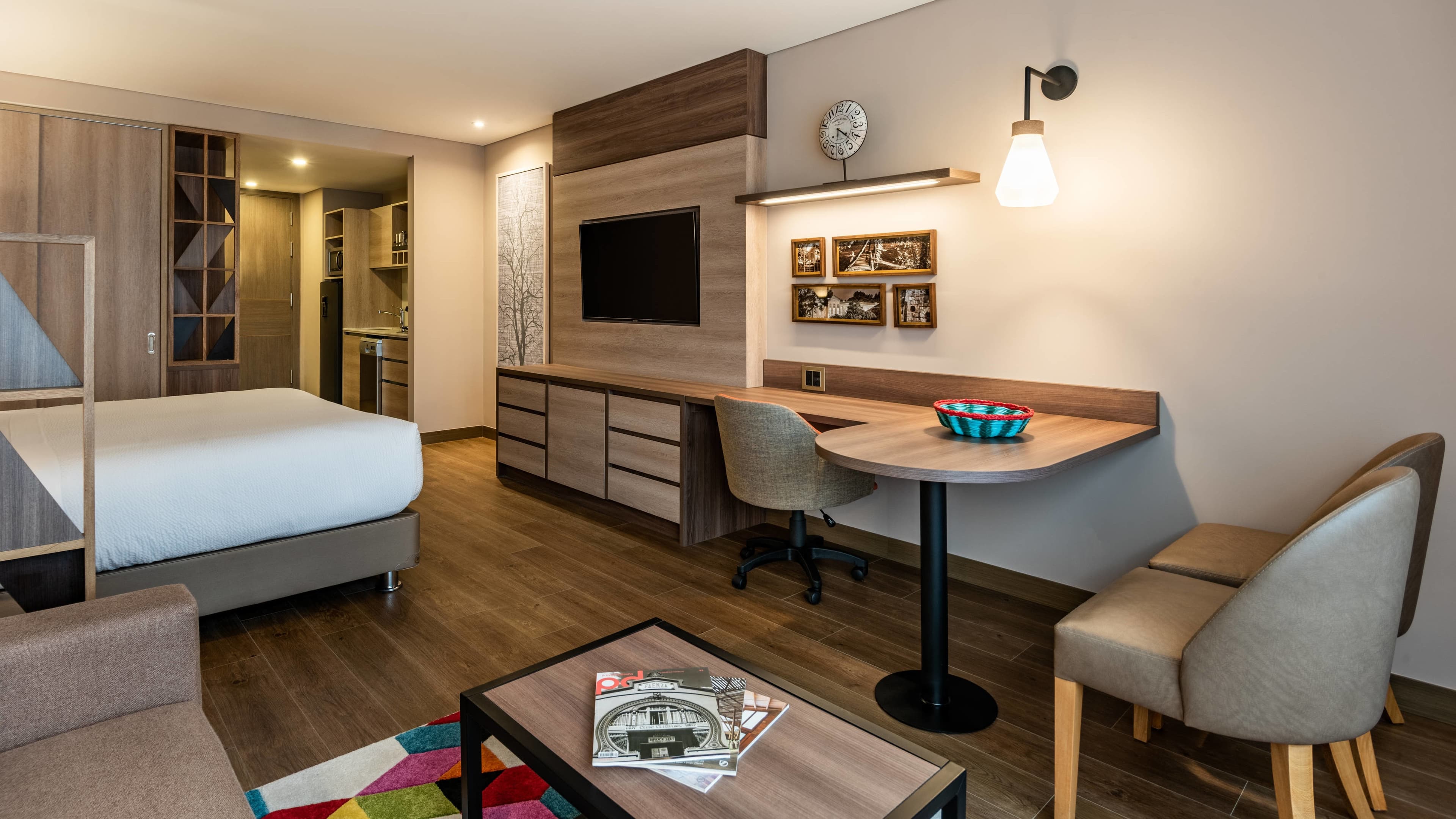 Studio Suite - Image 1