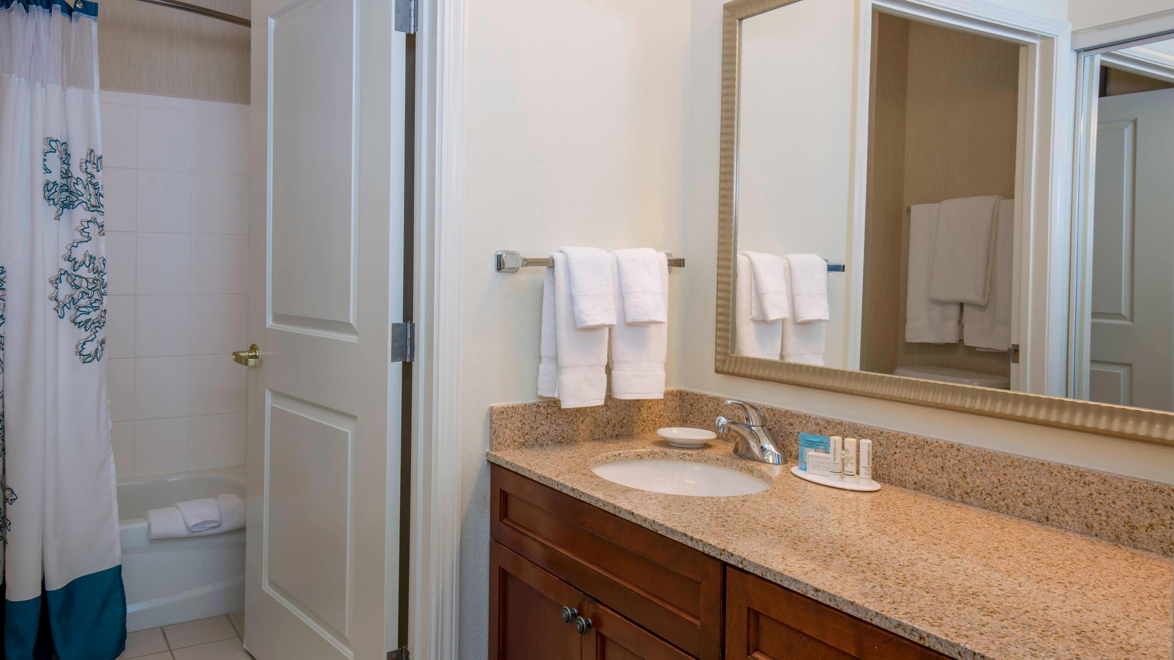 1 Bedroom Suite - Image 5