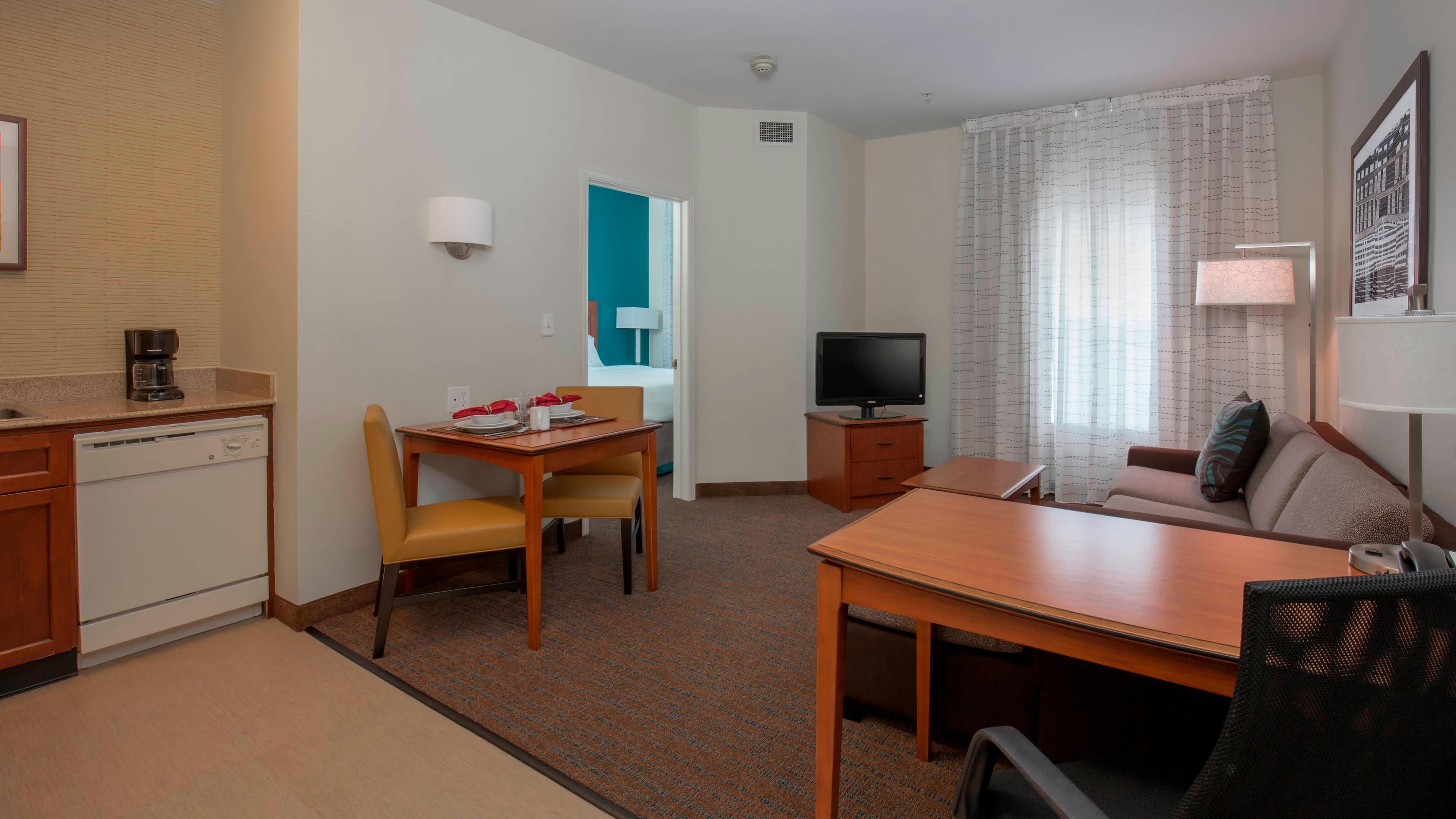 1 Bedroom Suite - Image 1