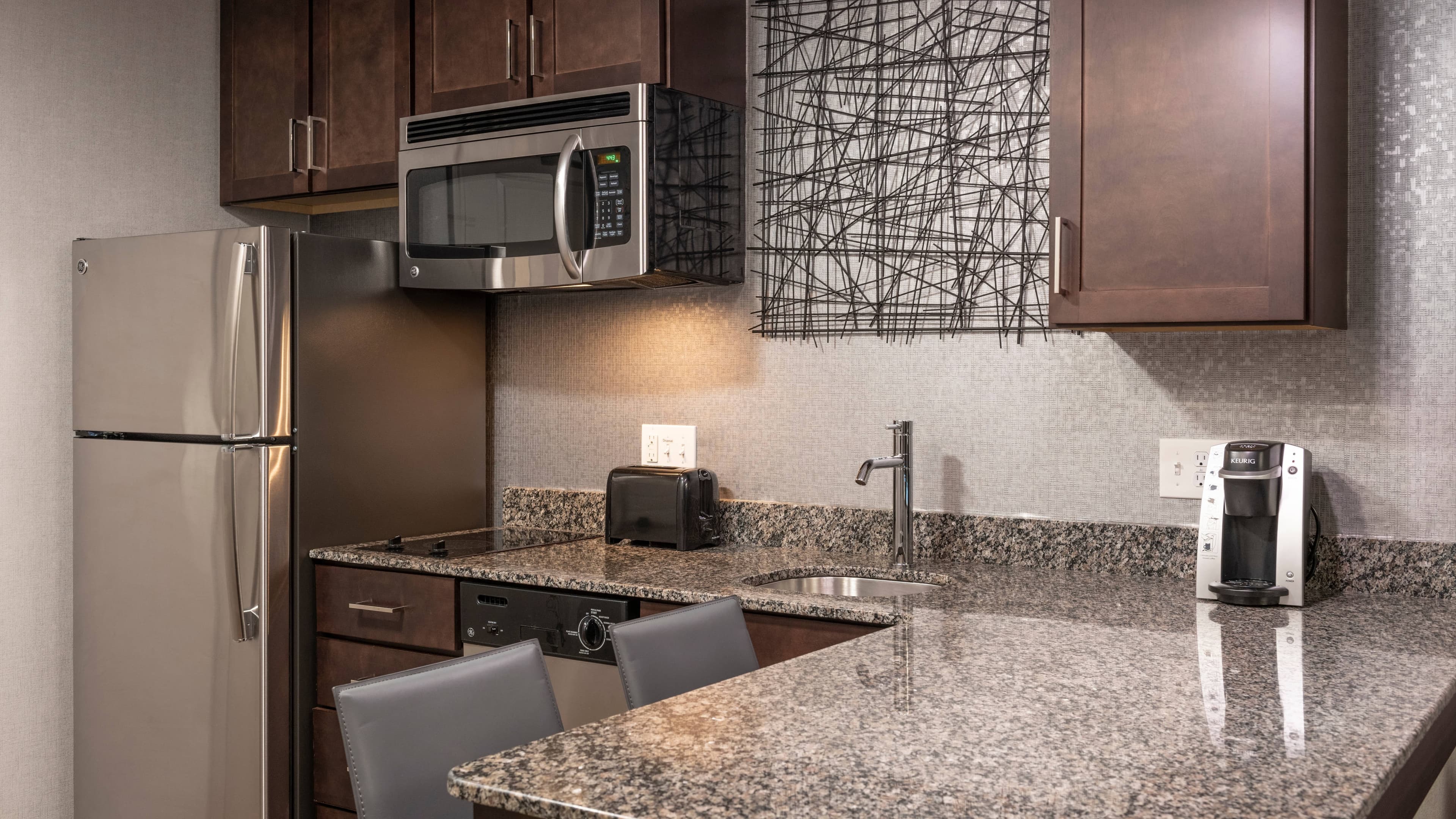 1 Bedroom Suite - Image 7