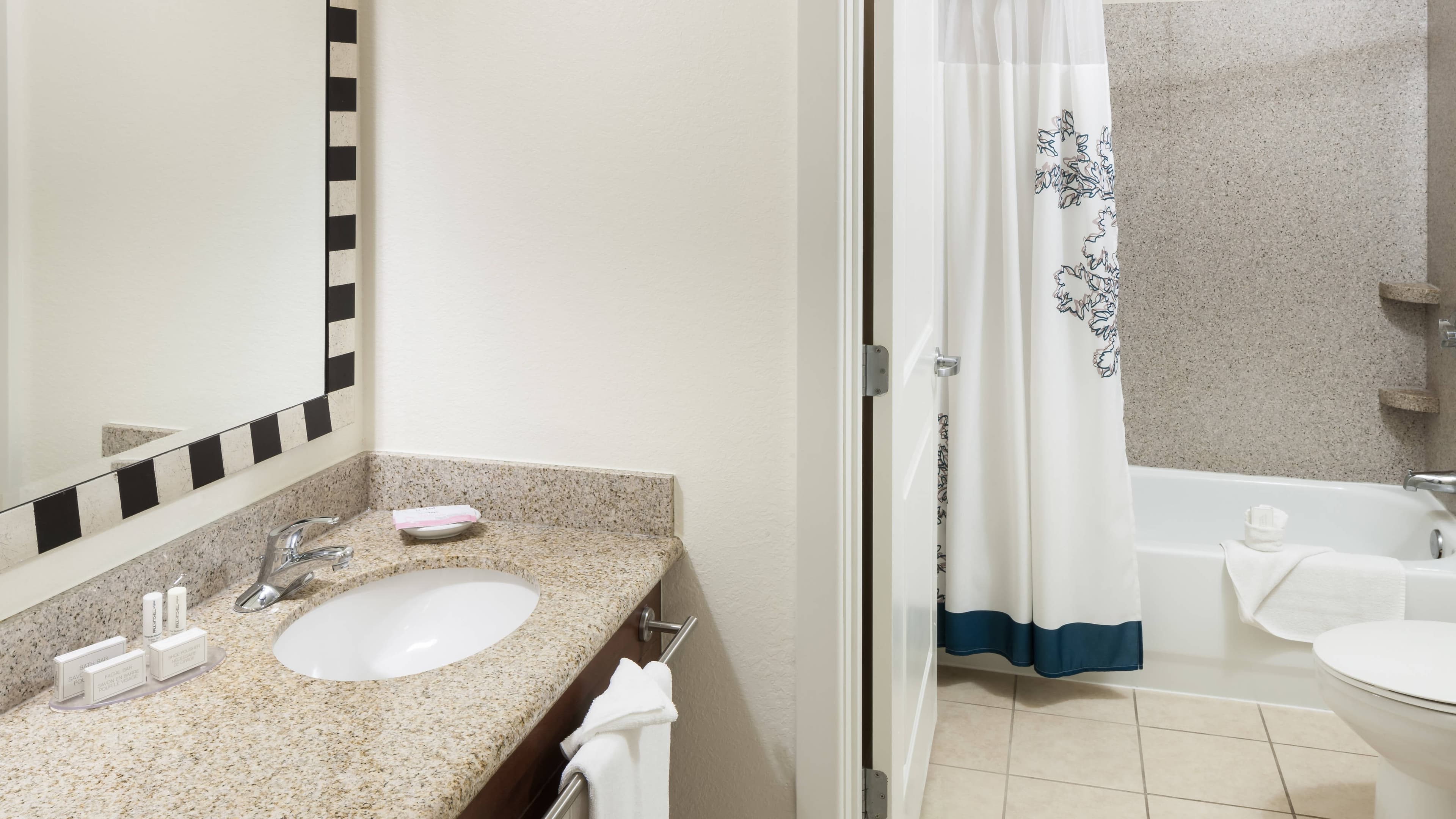 1 Bedroom Suite - Image 4