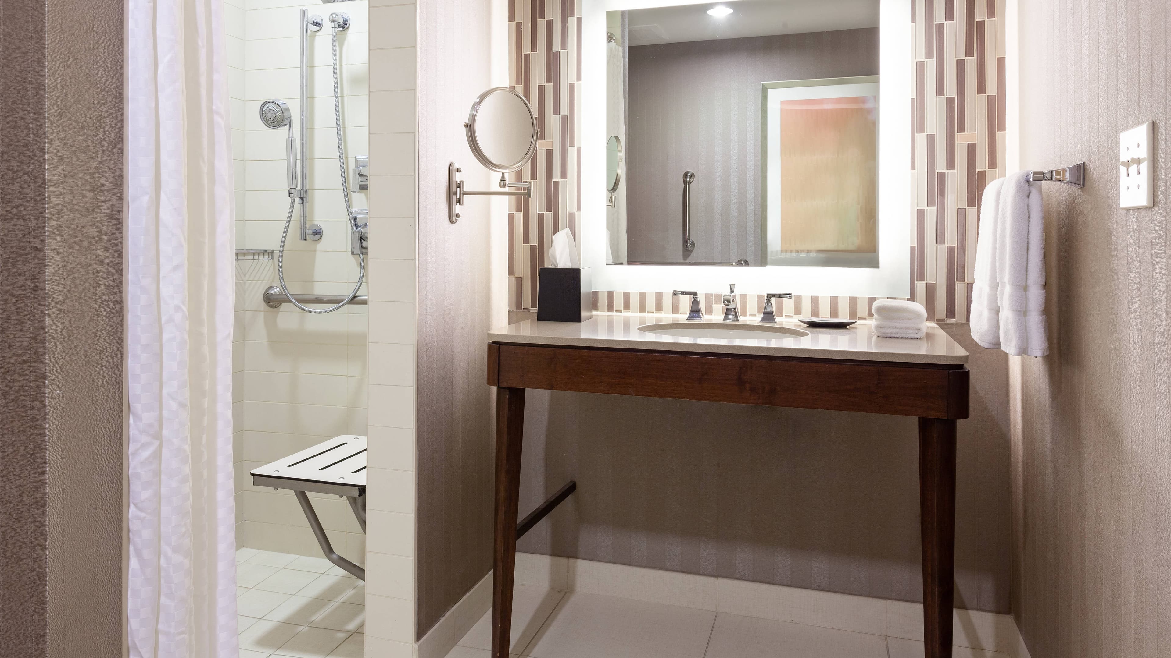 Island View - Image 4