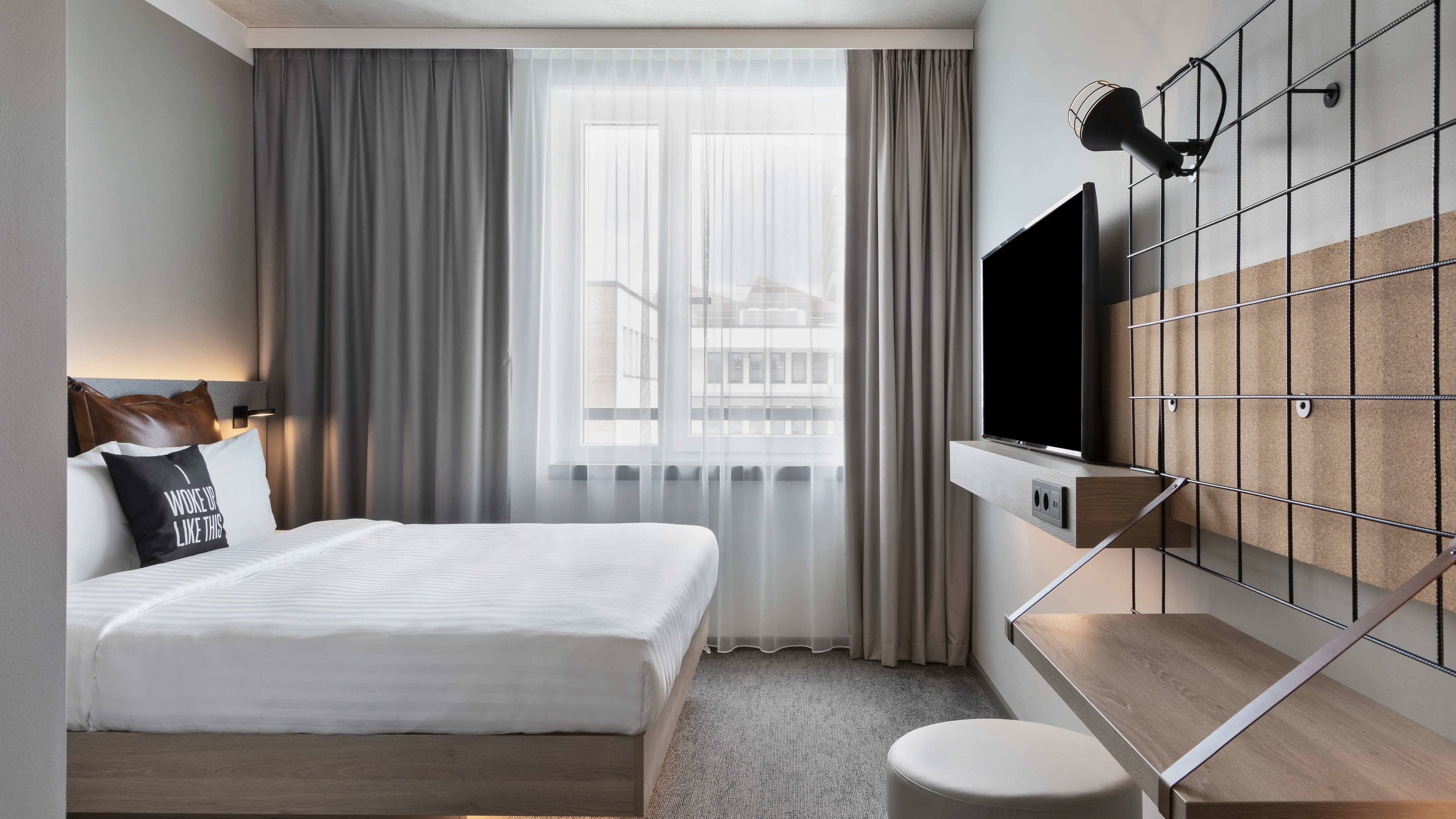 Moxy Sleeper - Image 1