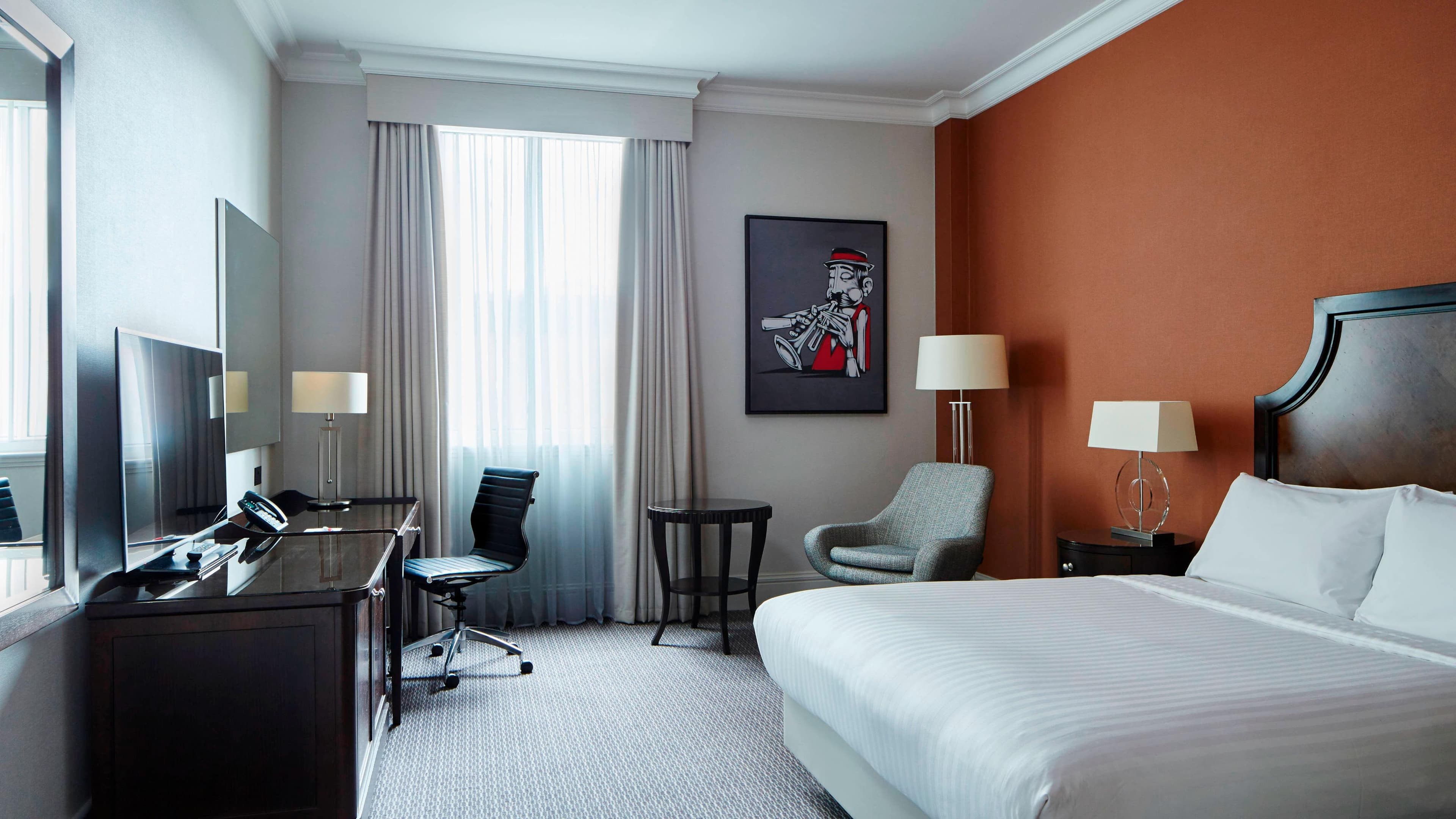 Deluxe Room - Image 3