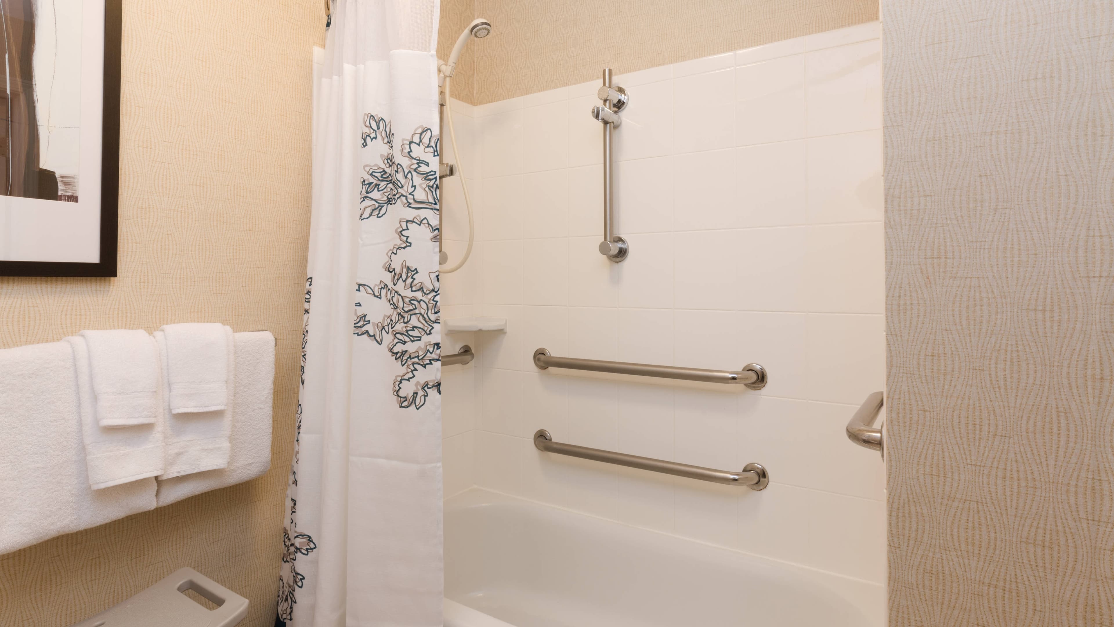 1 Bedroom Suite - Image 6