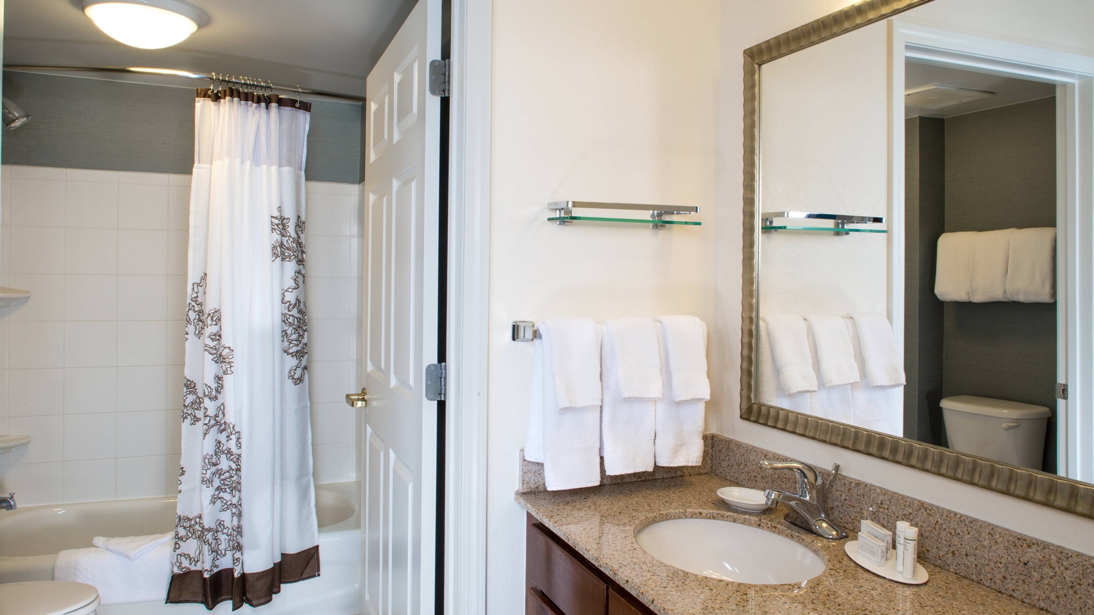 1 Bedroom Suite - Image 6