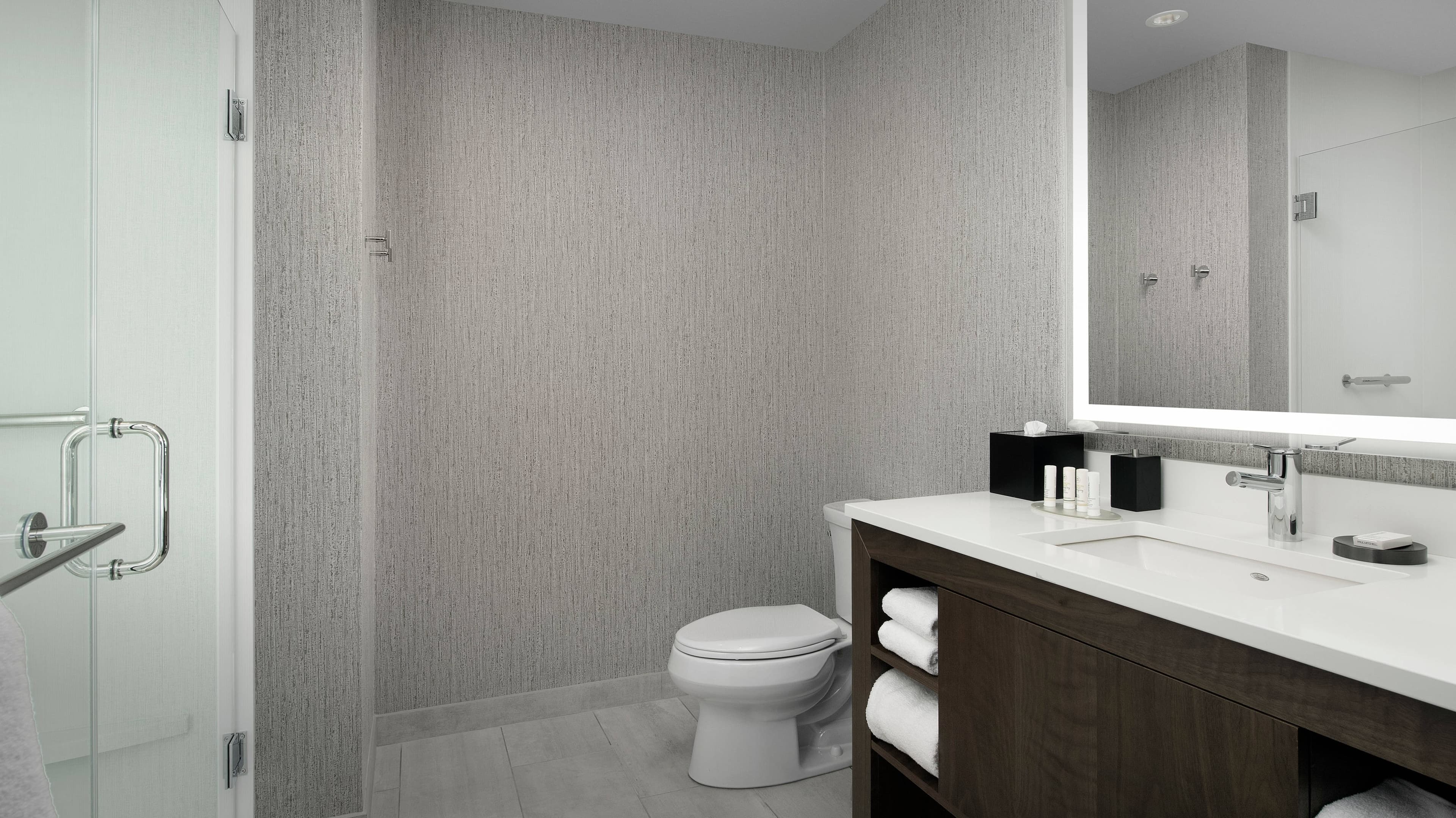 Larger Studio - Image 8