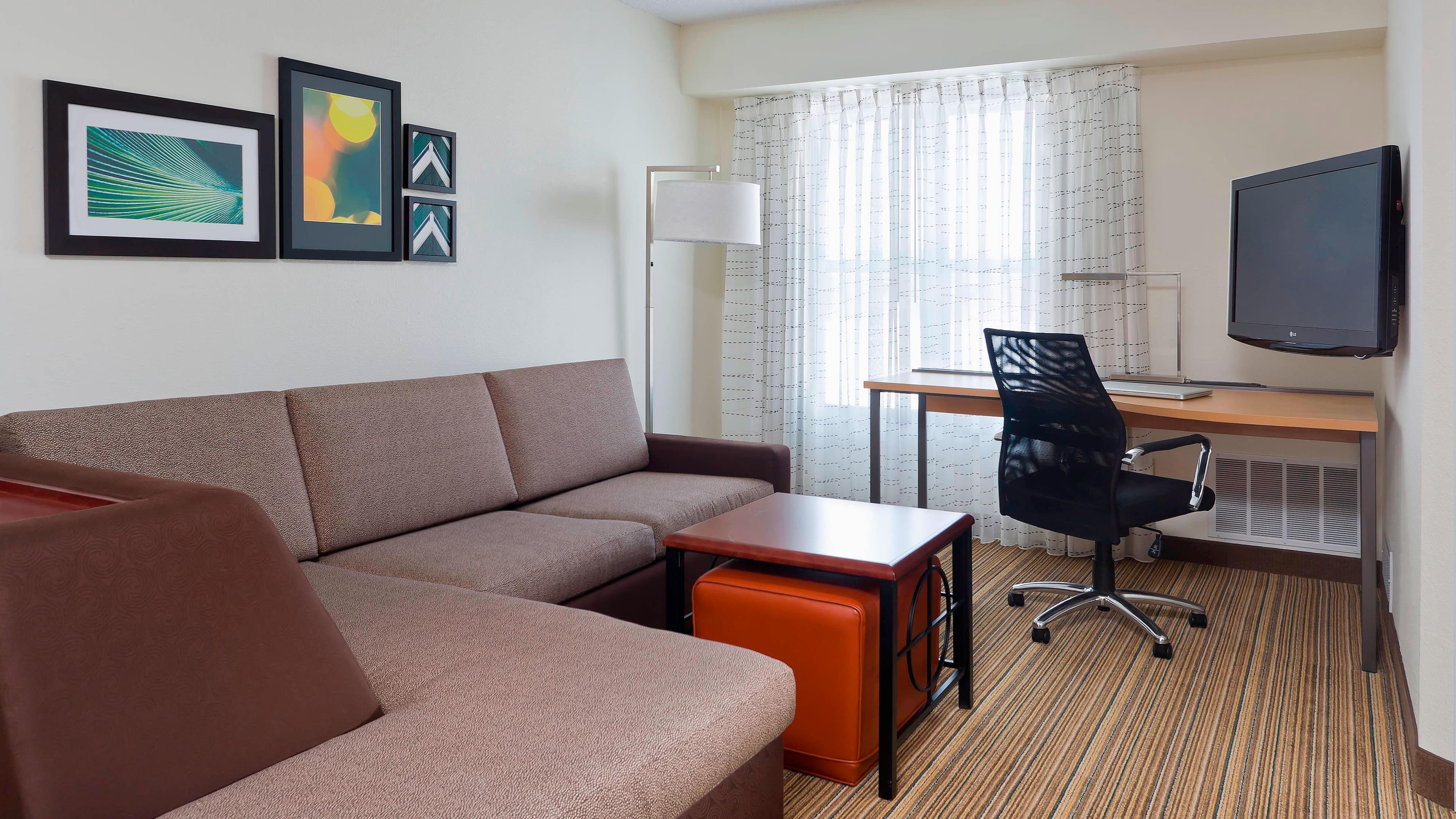 1 Bedroom Suite - Image 2