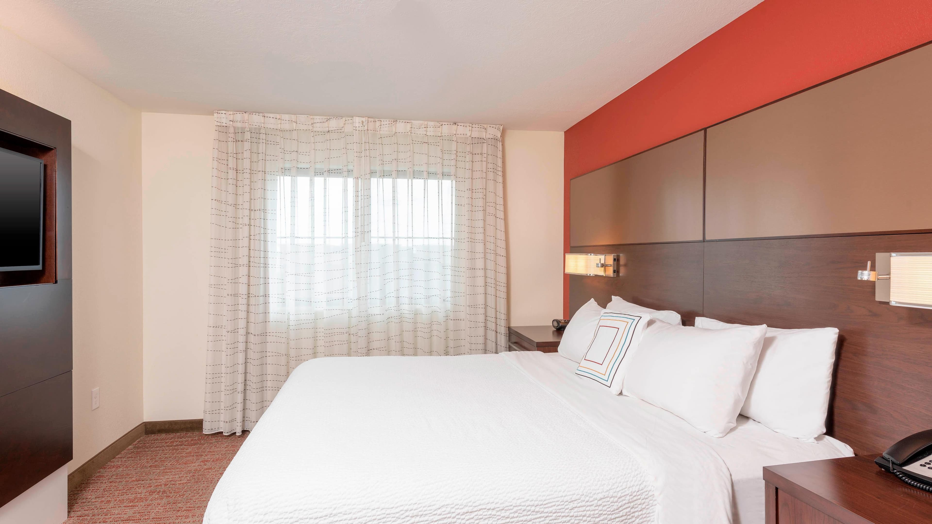 1 Bedroom Suite - Image 5