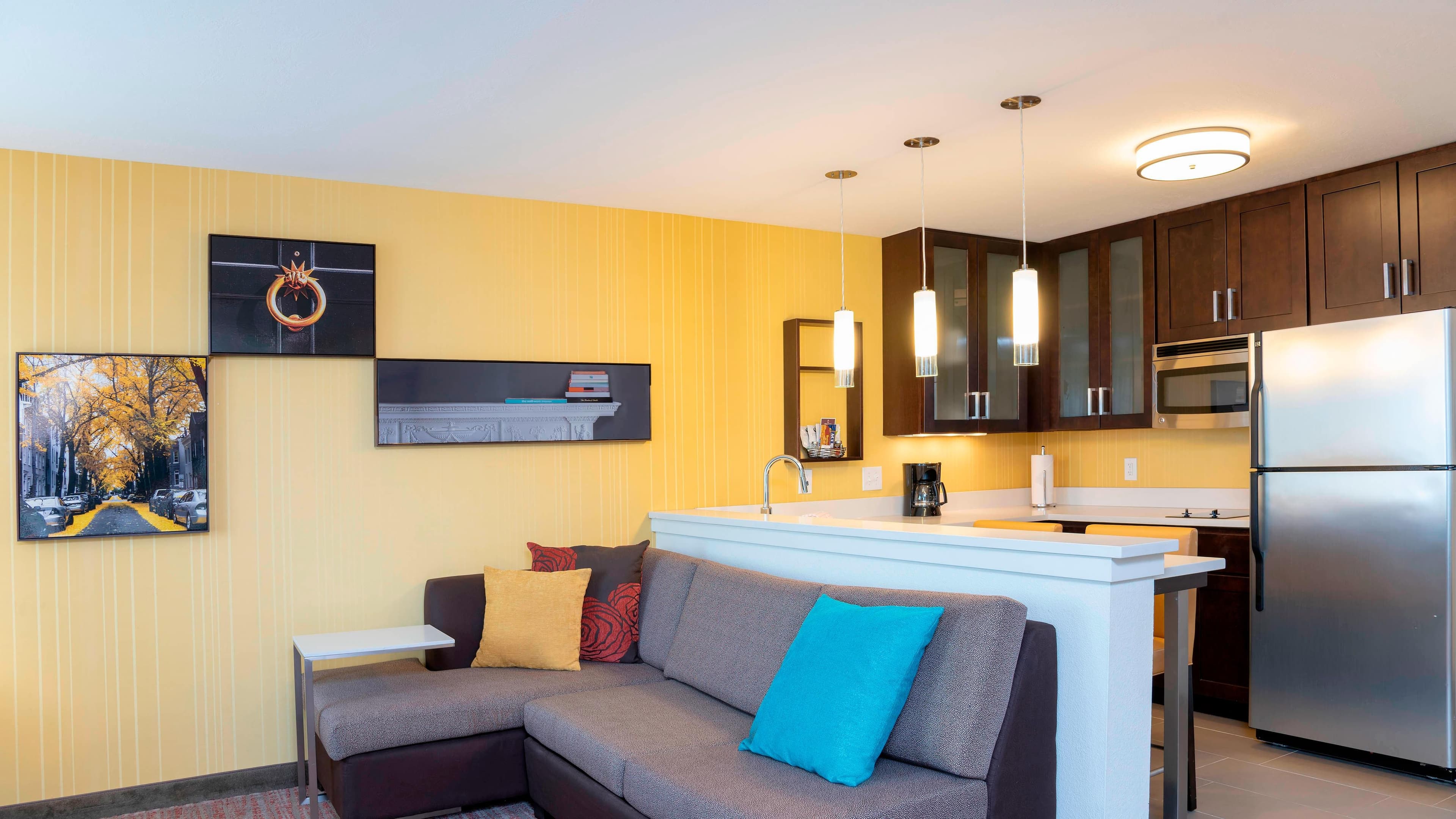 1 Bedroom Suite - Image 1