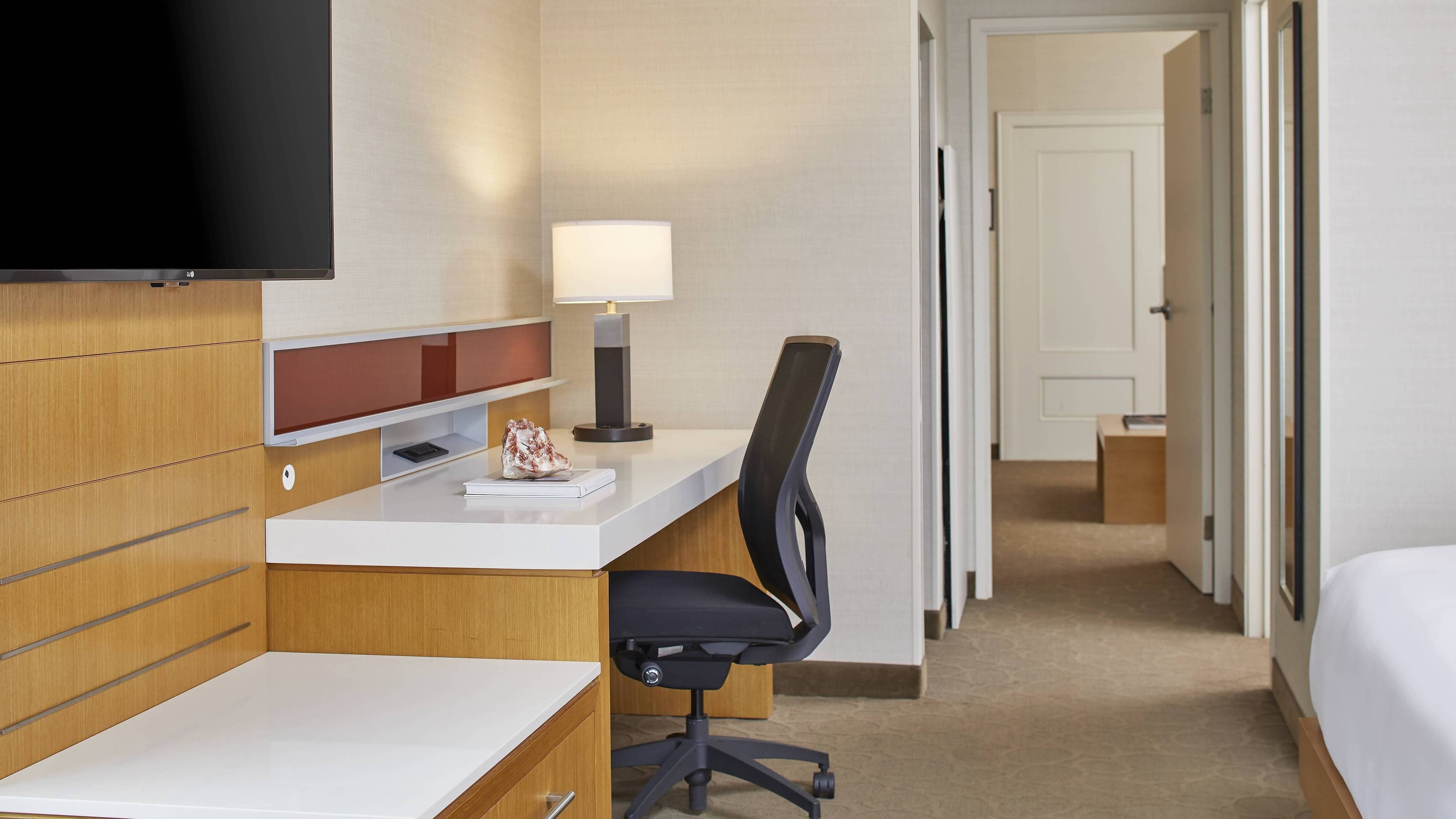 1 Bedroom Suite - Image 5