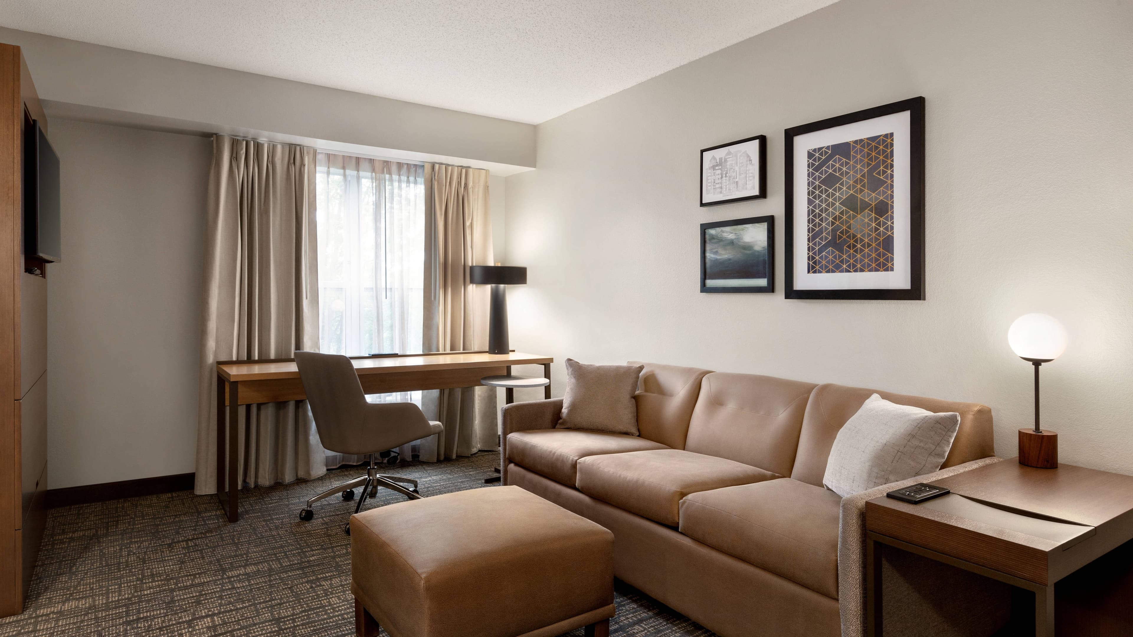1 Bedroom Suite - Image 2