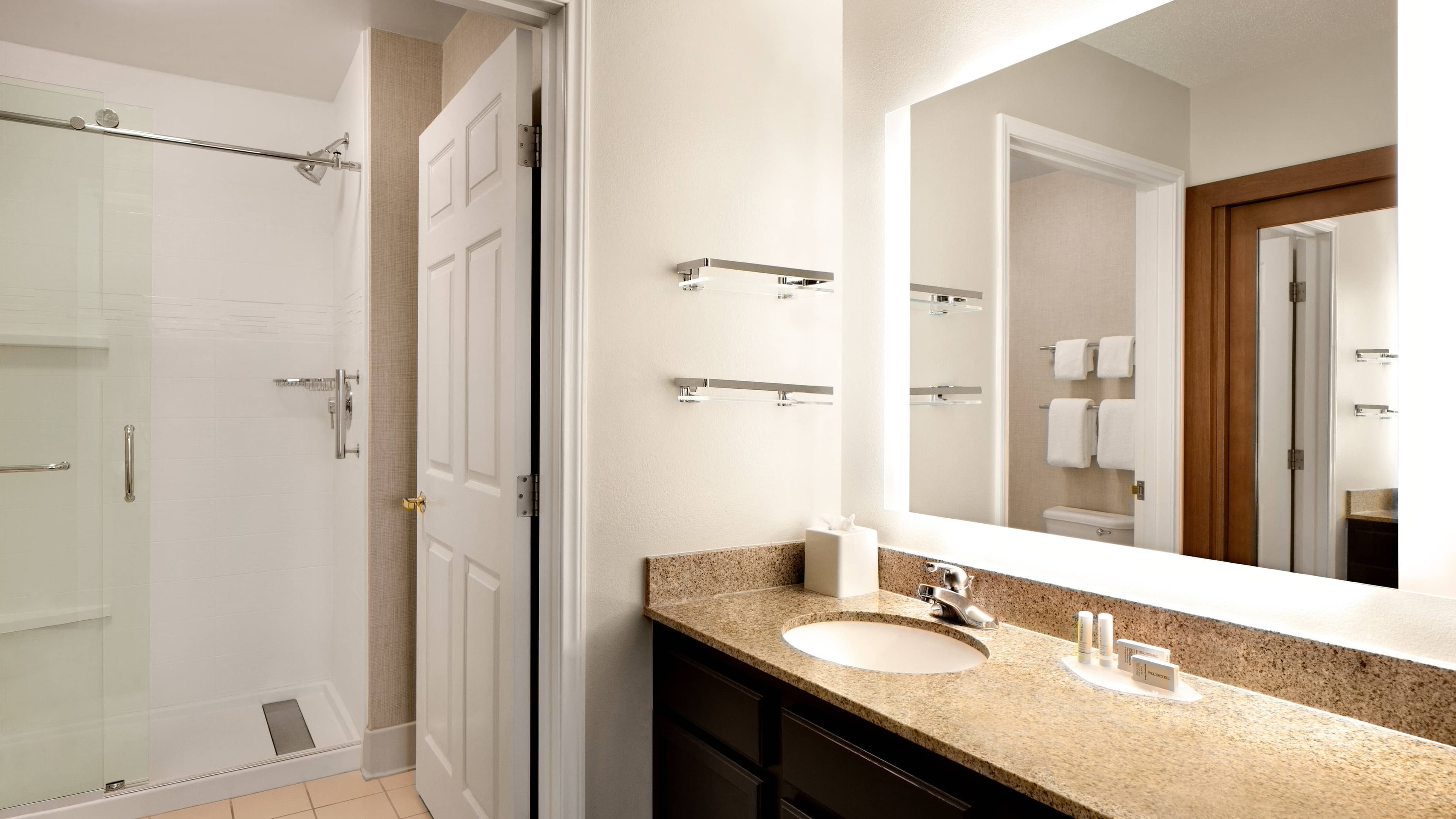 1 Bedroom Suite - Image 4