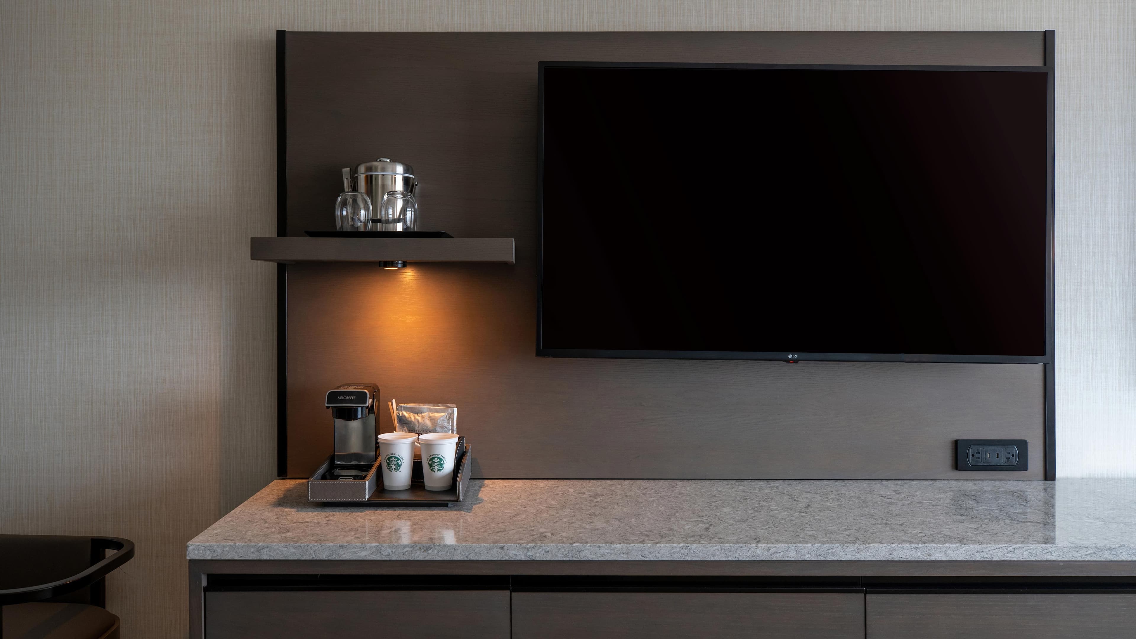 Traditional King - Image 6