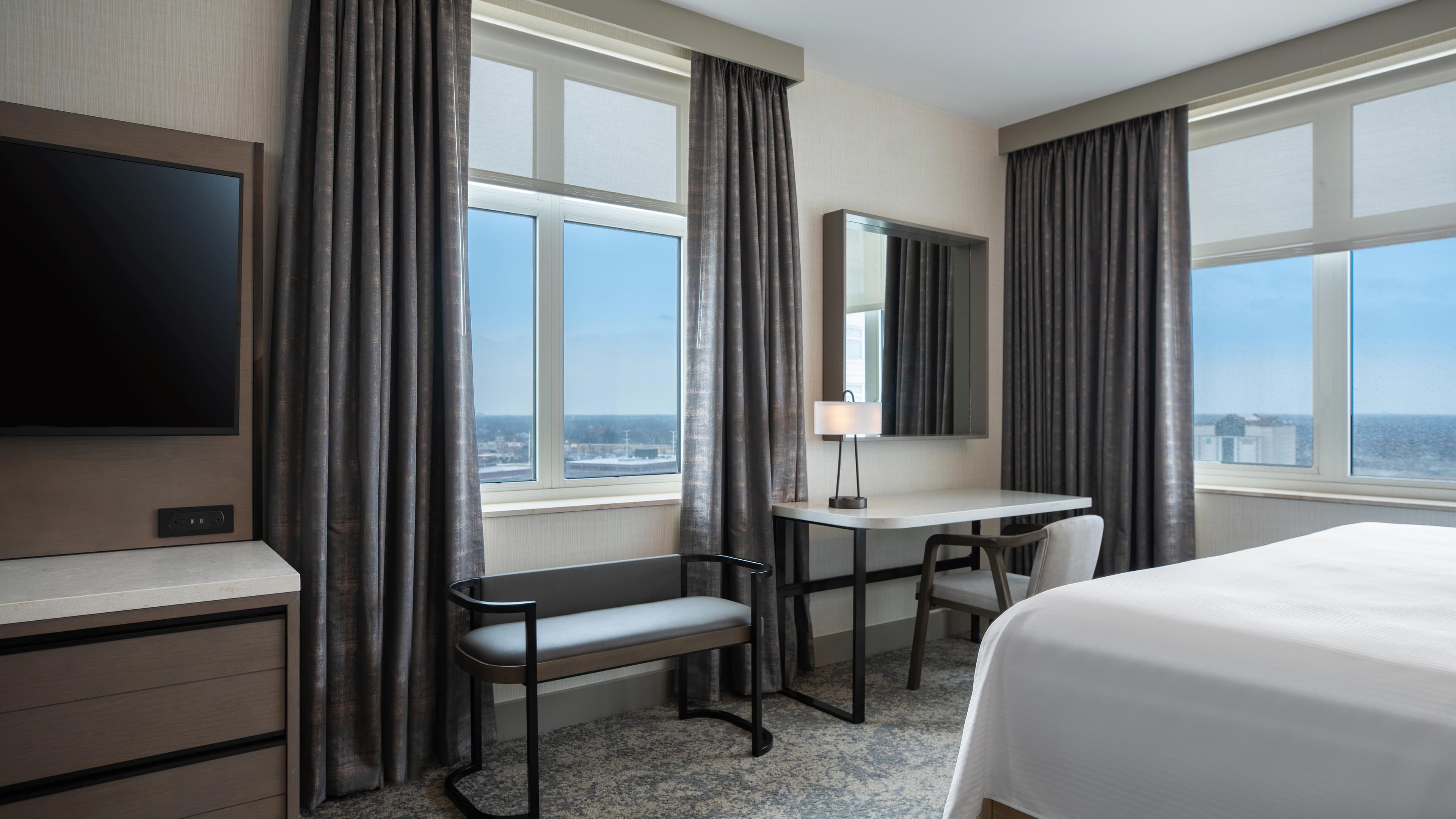 Traditional King - Image 1