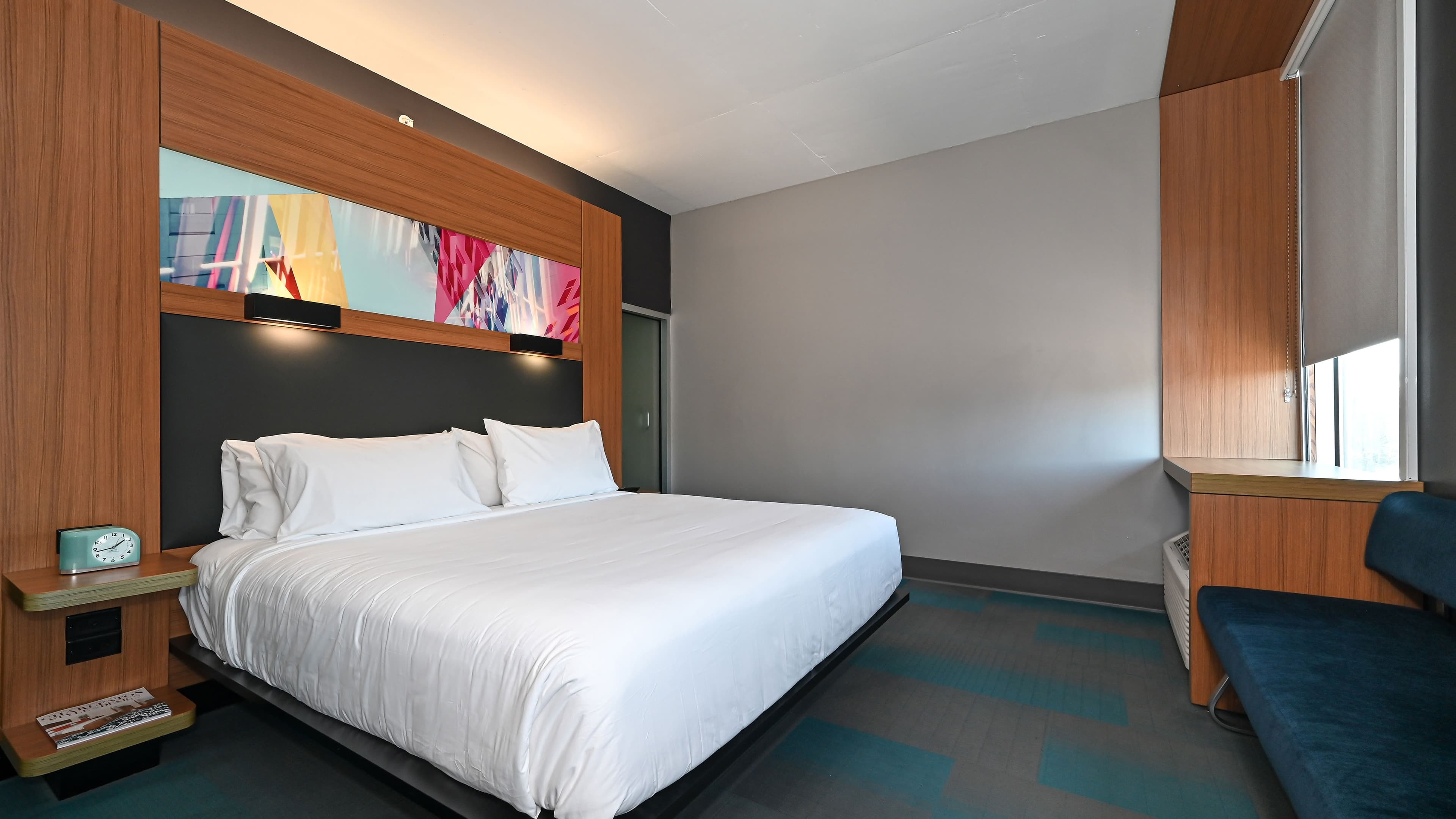 Aloft Room - Image 1