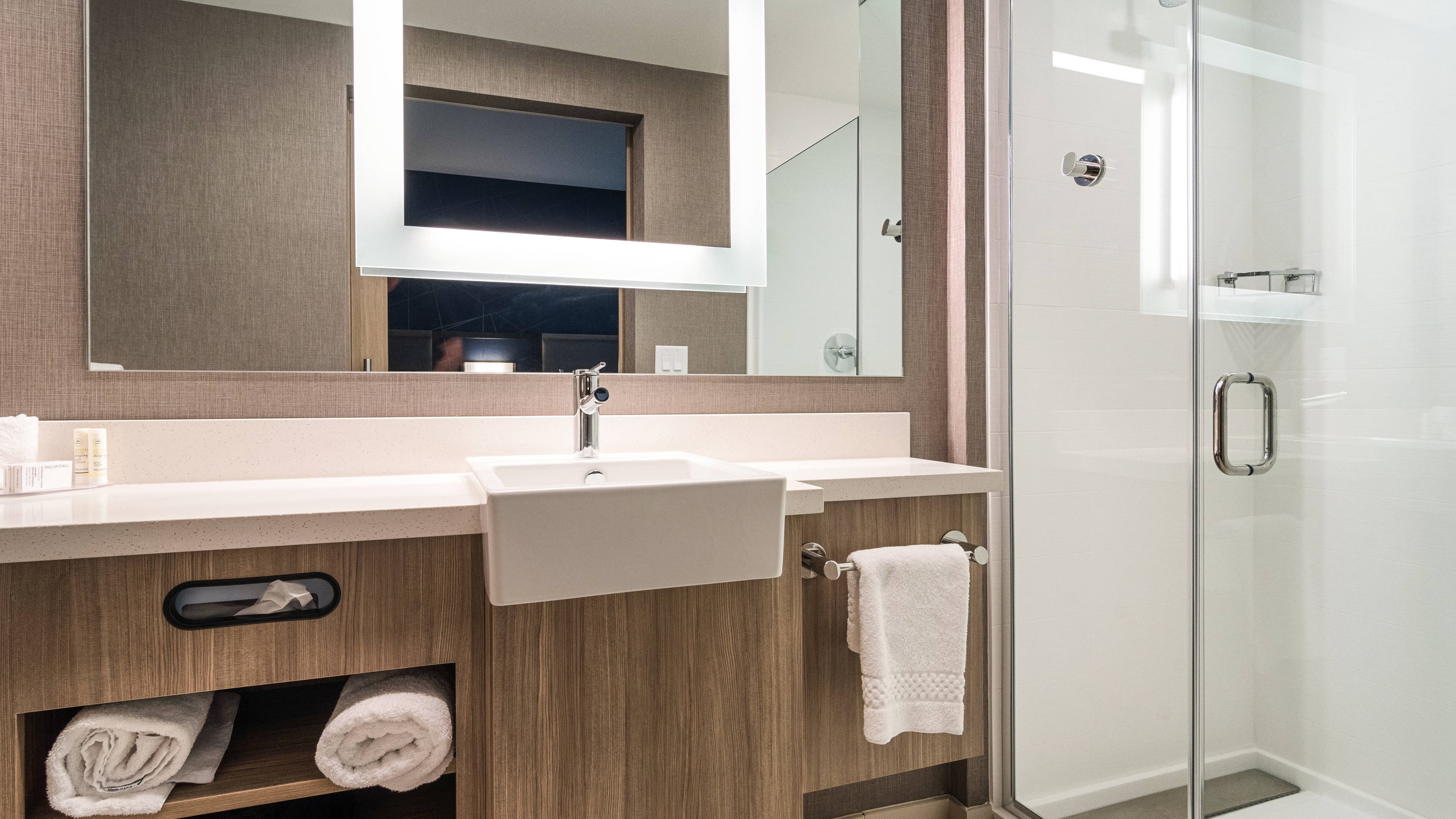 Studio Suite - Image 18