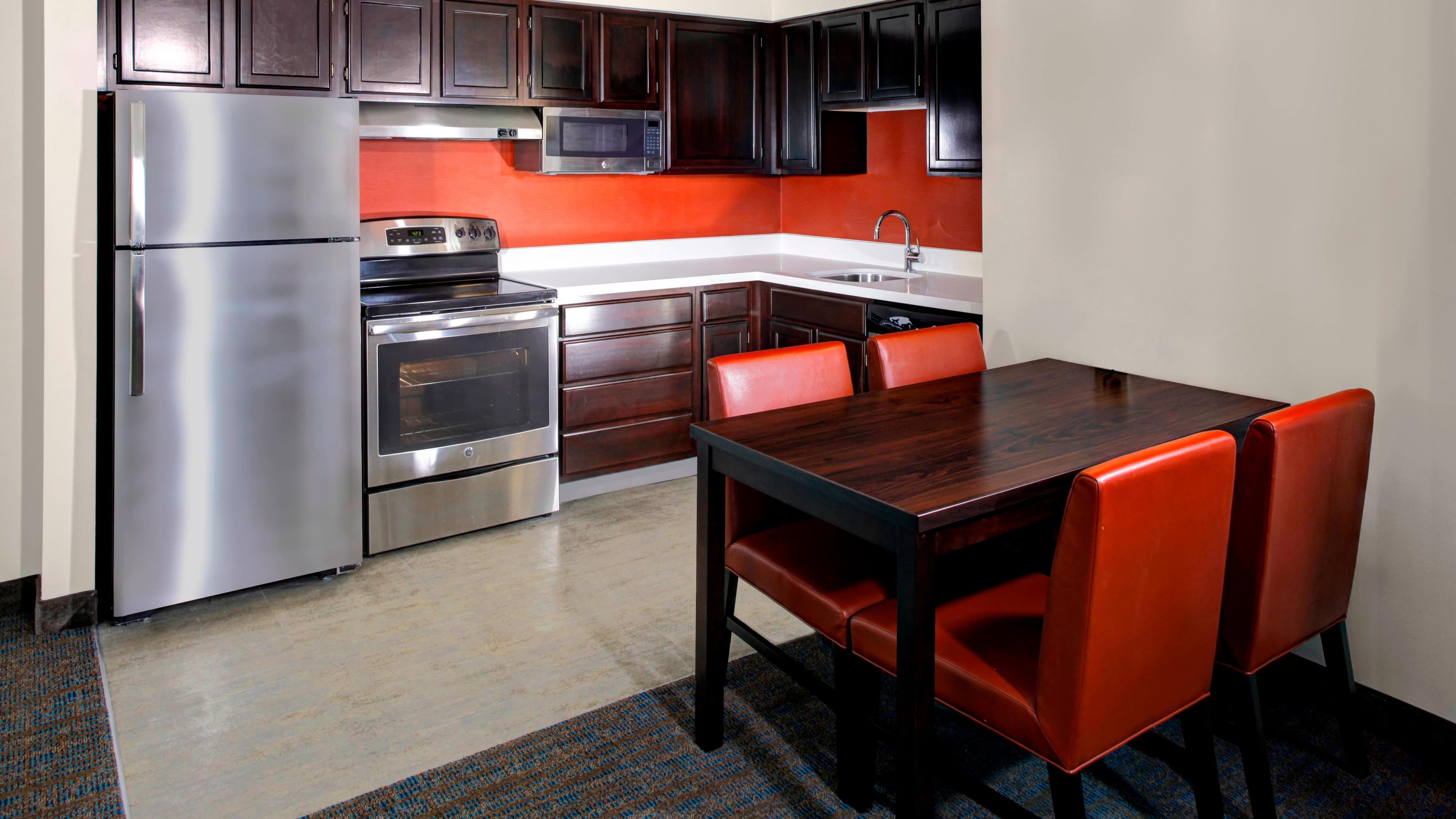 Full Range & Oven Studio - Image 1