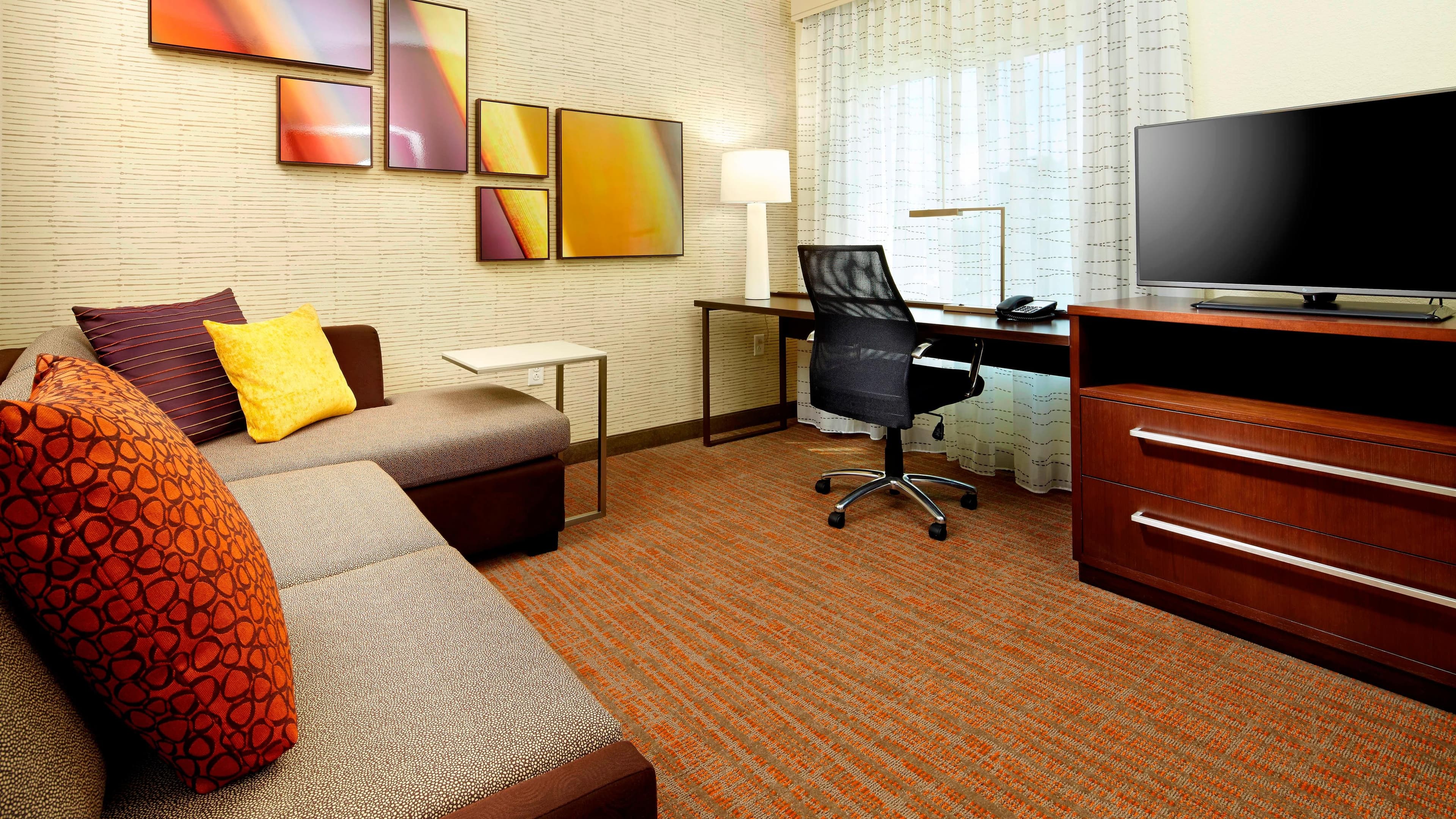 1 Bedroom Suite - Image 2