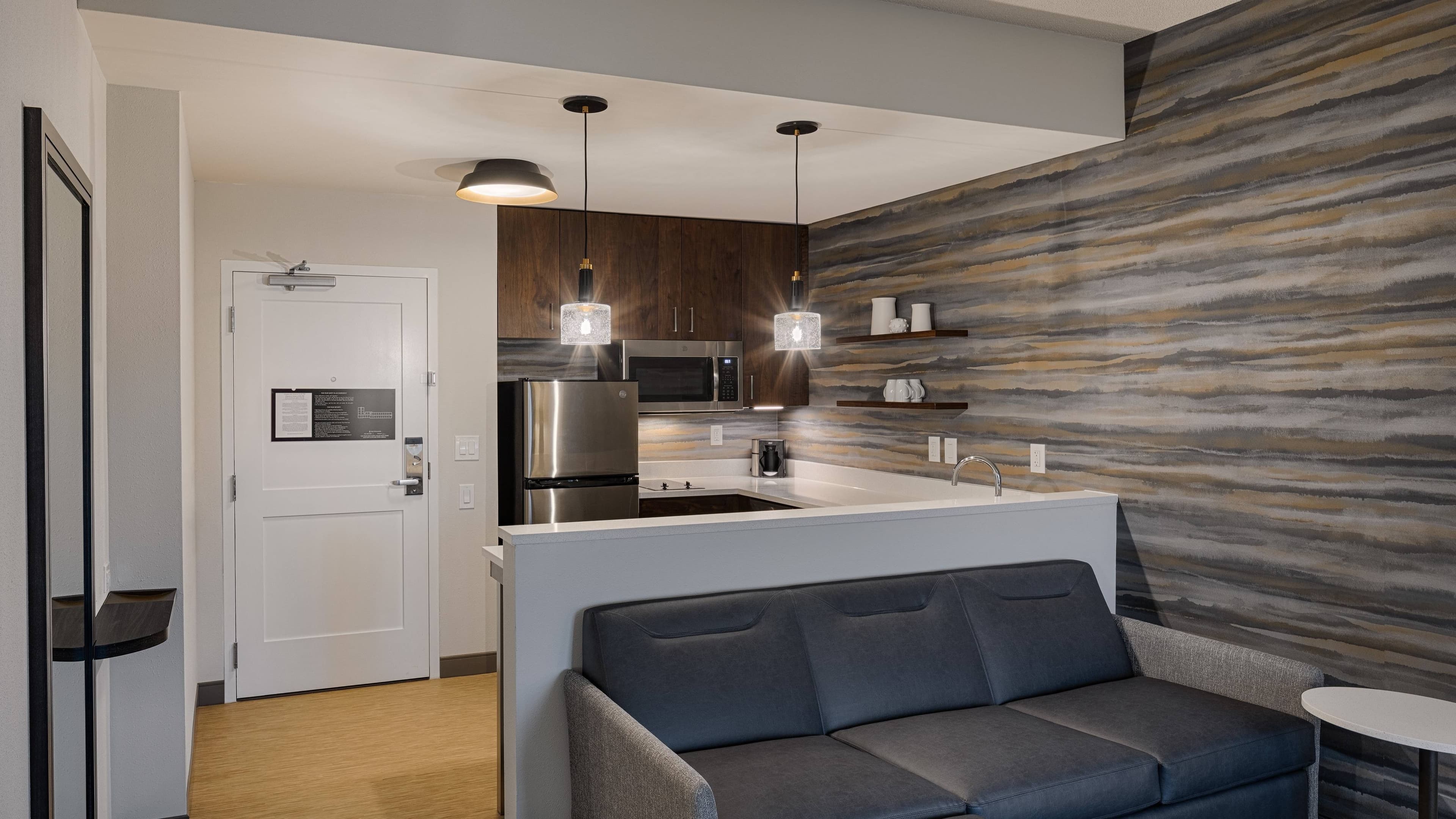 Studio King - Image 2