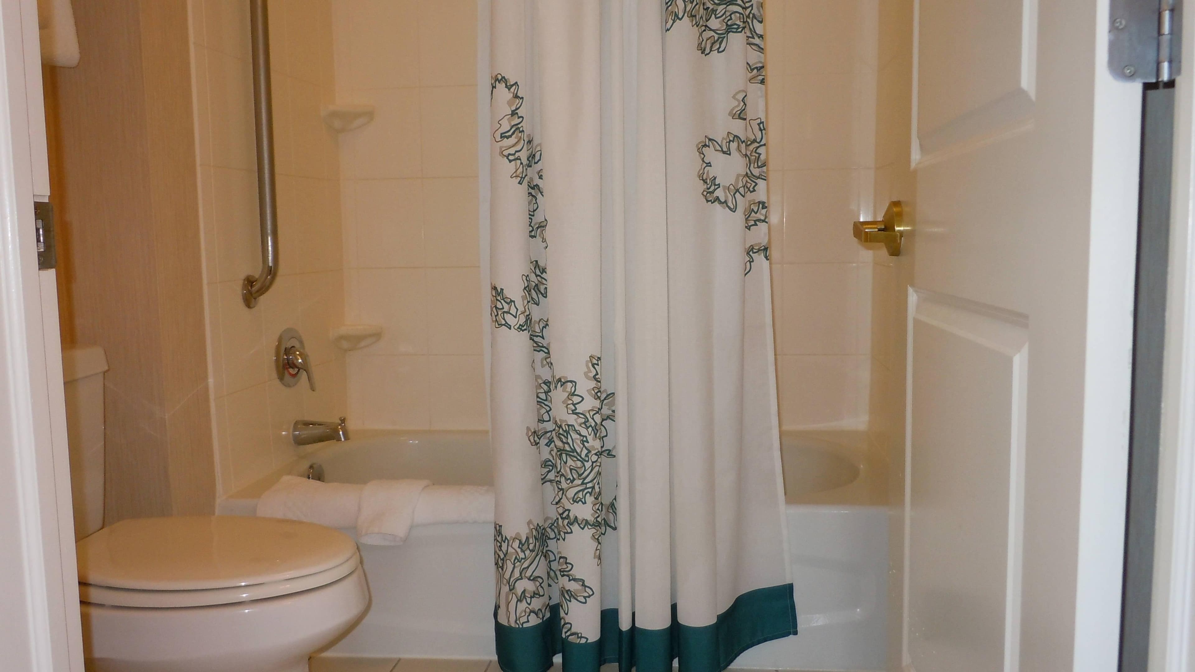 1 Bedroom Suite - Image 4