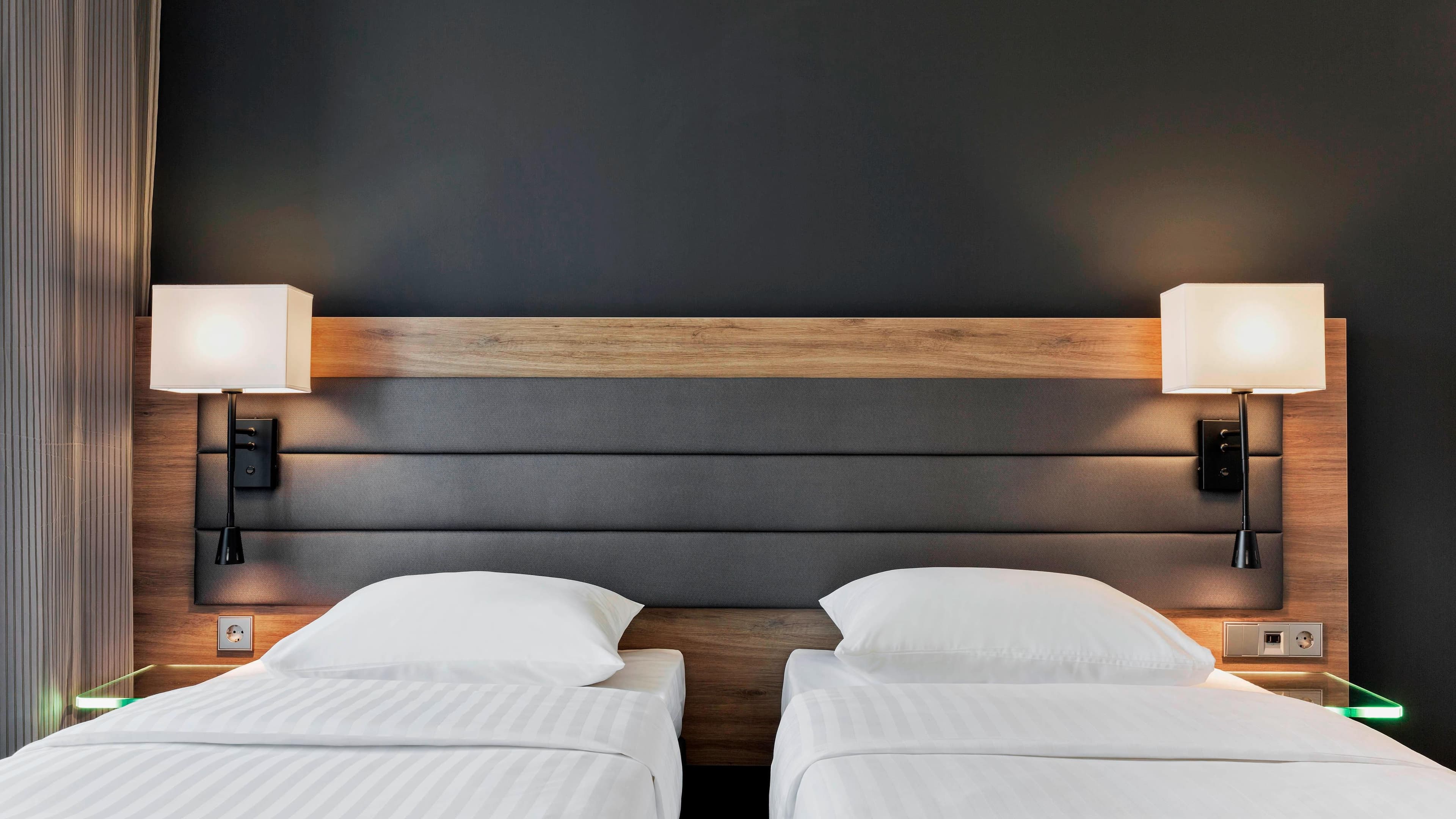 Moxy Twin Sleeper - Image 5