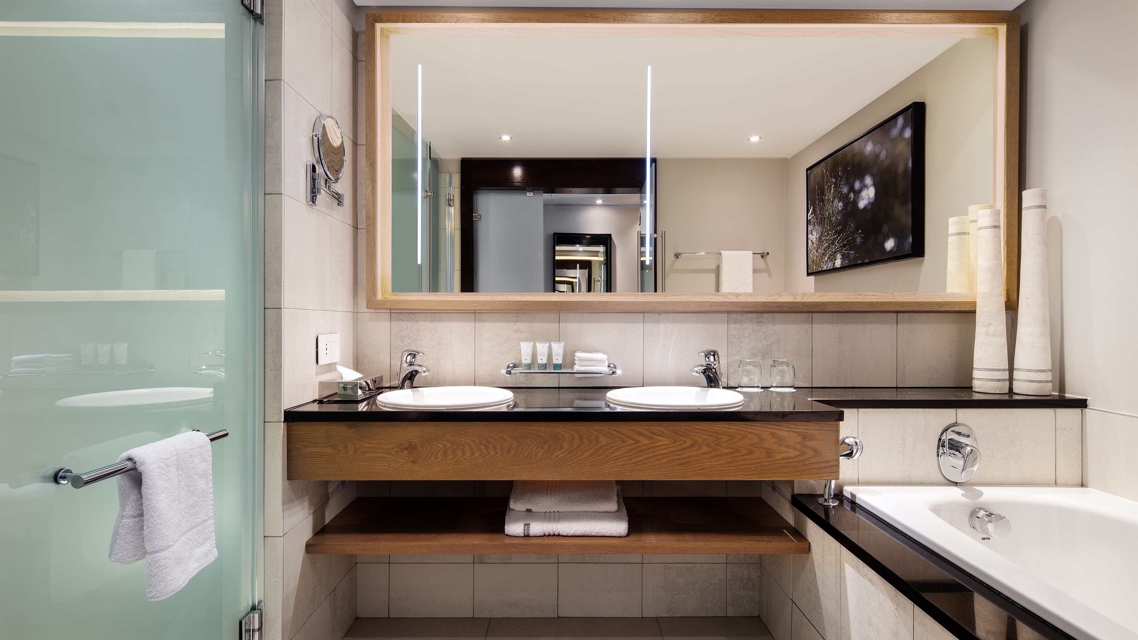 Deluxe Guest room - Image 4