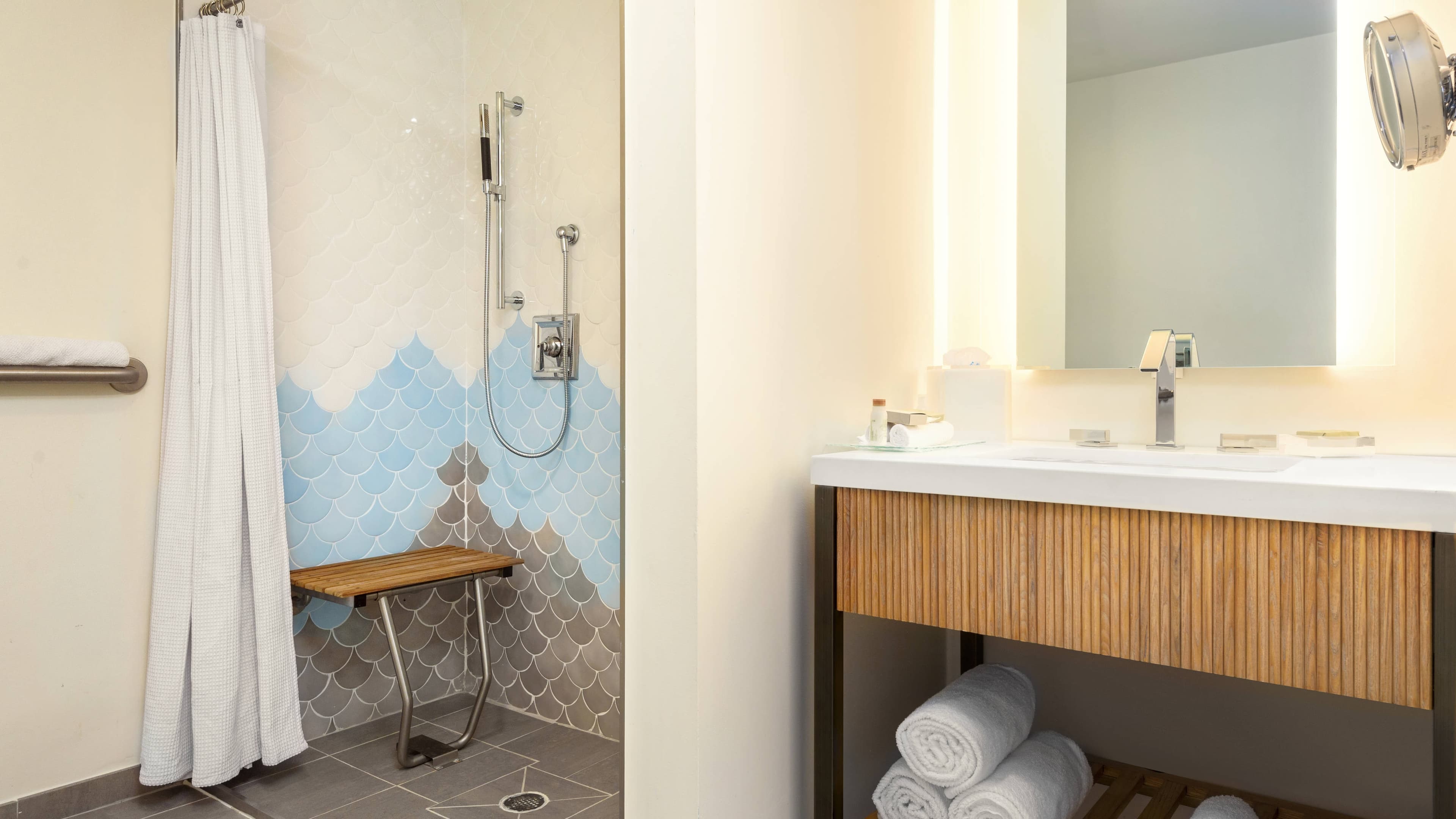 Interior Room - Image 4