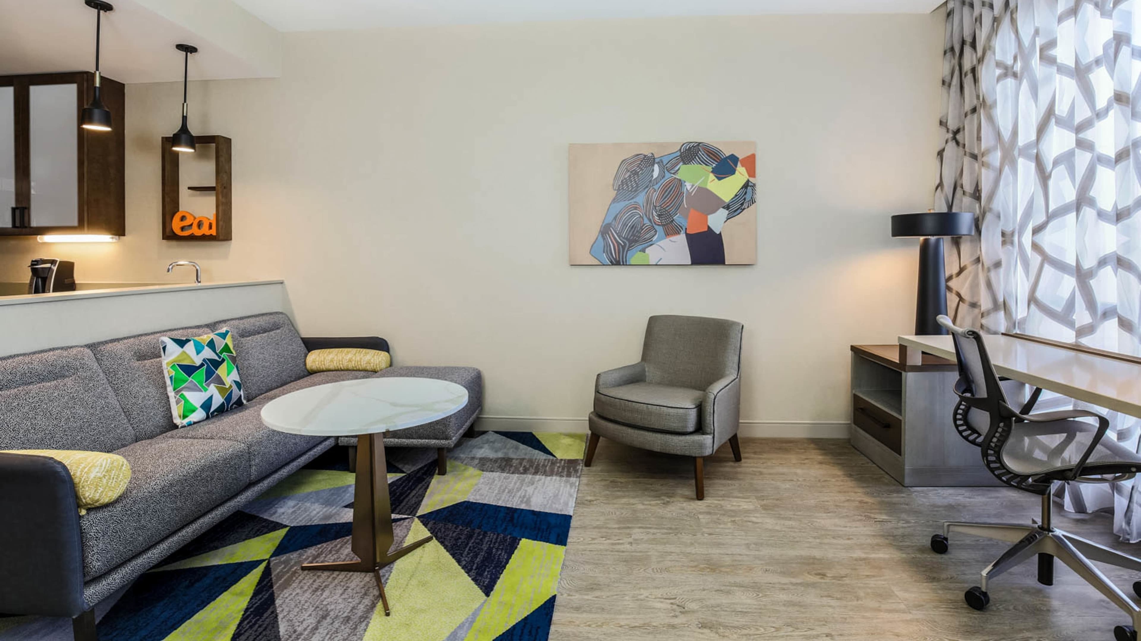 Studio Suite - Image 1