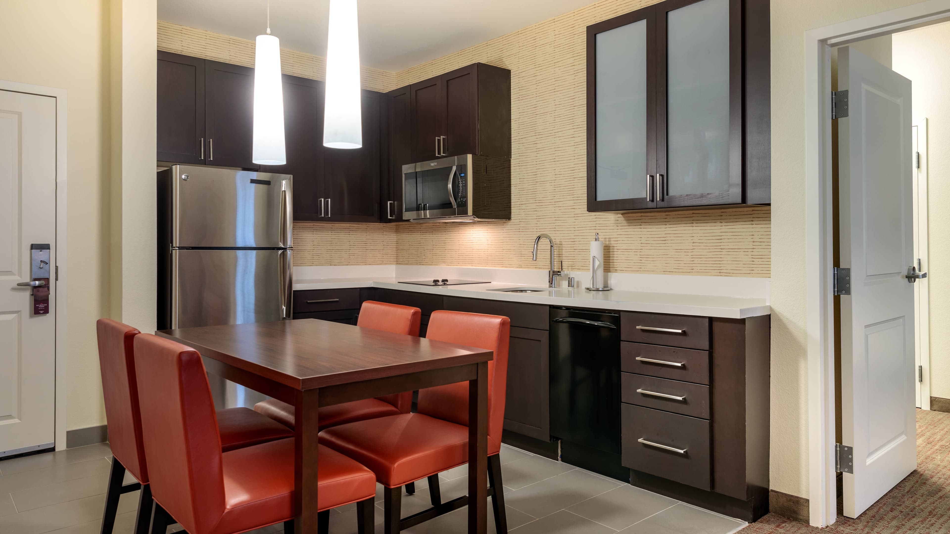 1 Bedroom Suite - Image 3