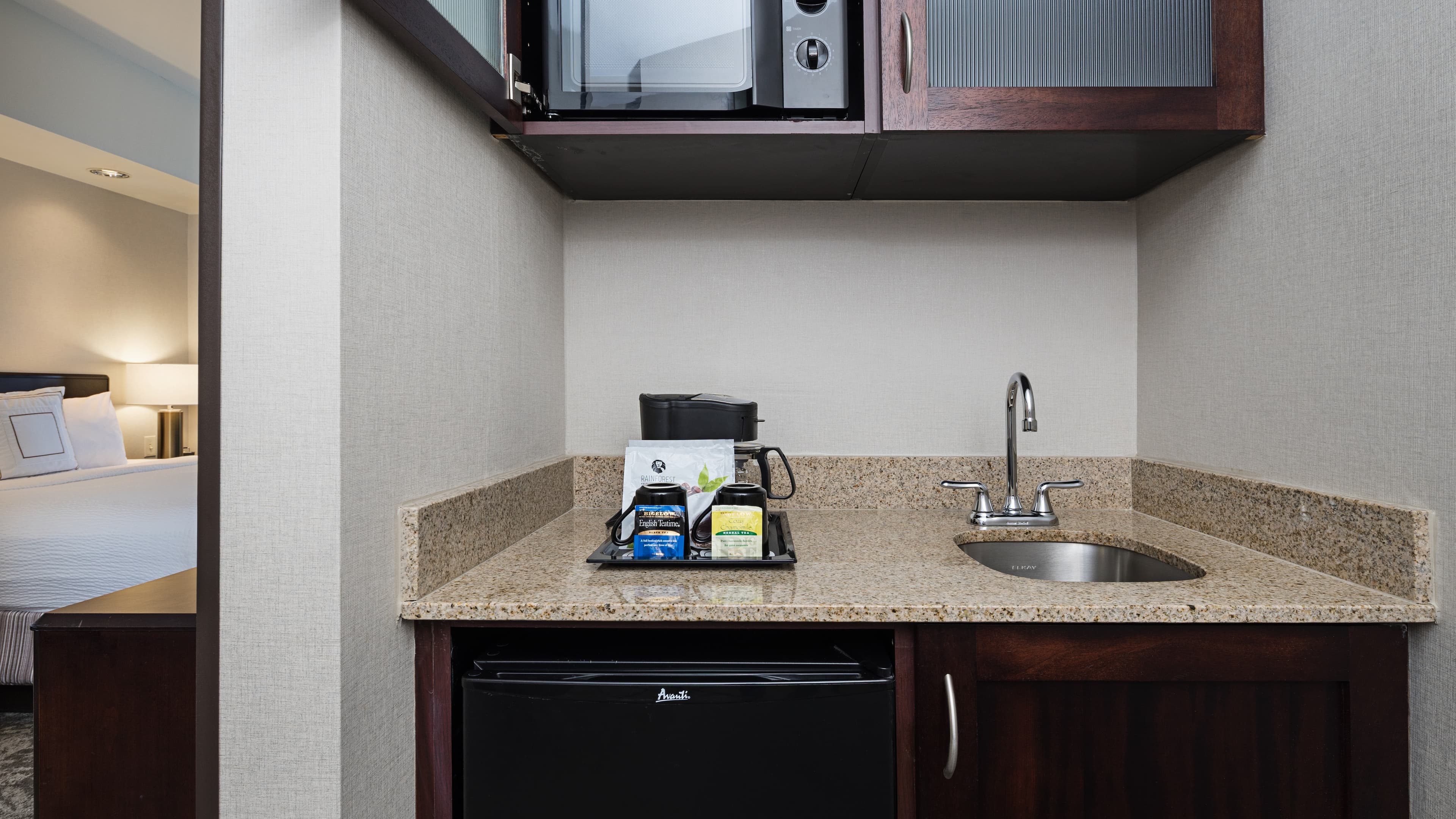 1 Bedroom Studio Suite - Image 5