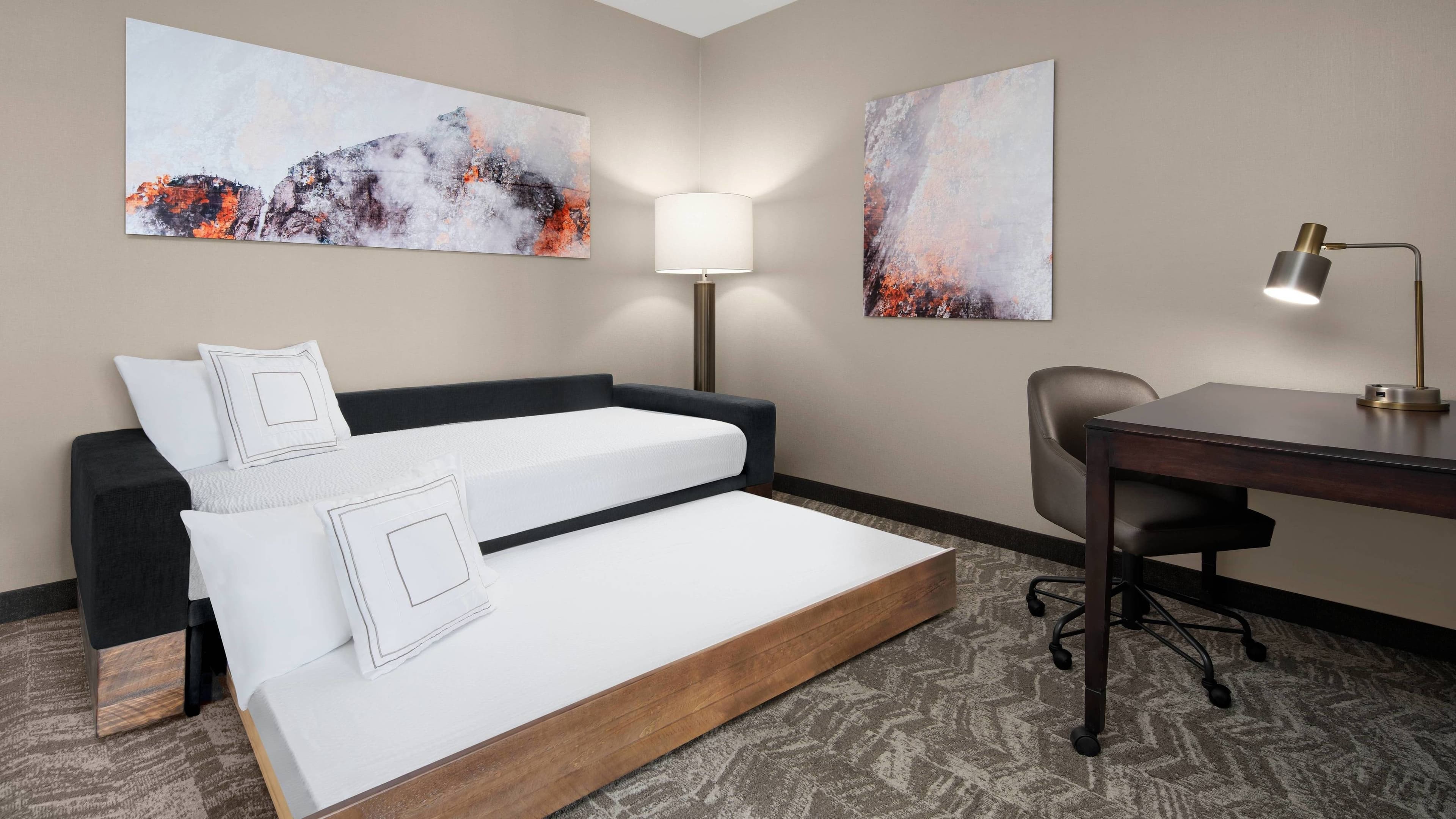 1 Bedroom Studio Suite - Image 2