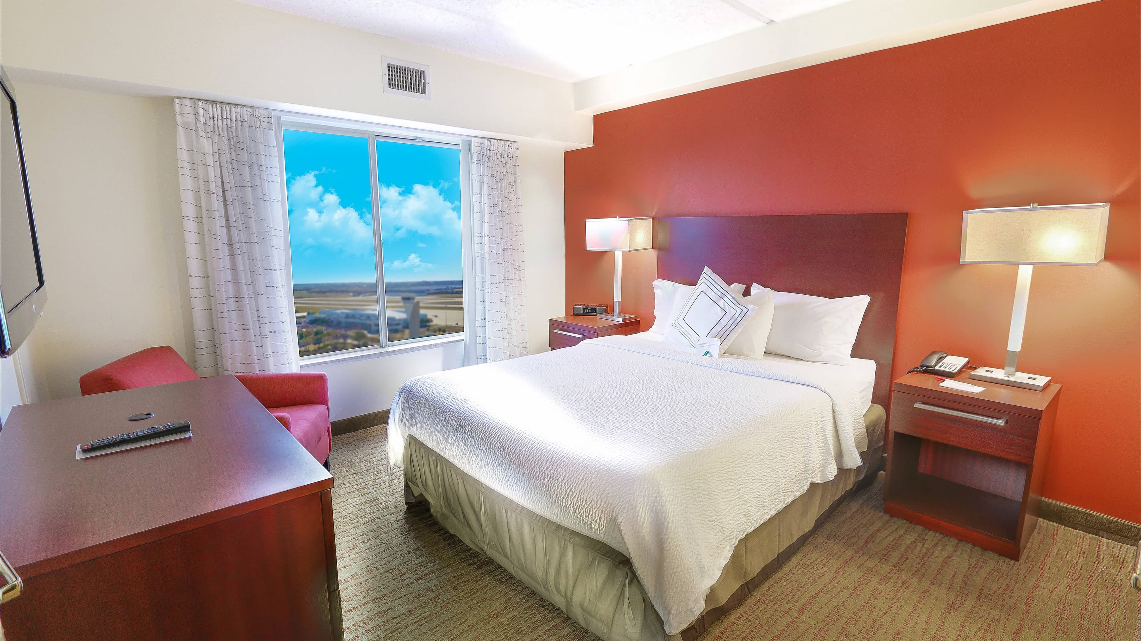 1 Bedroom Suite - Image 2