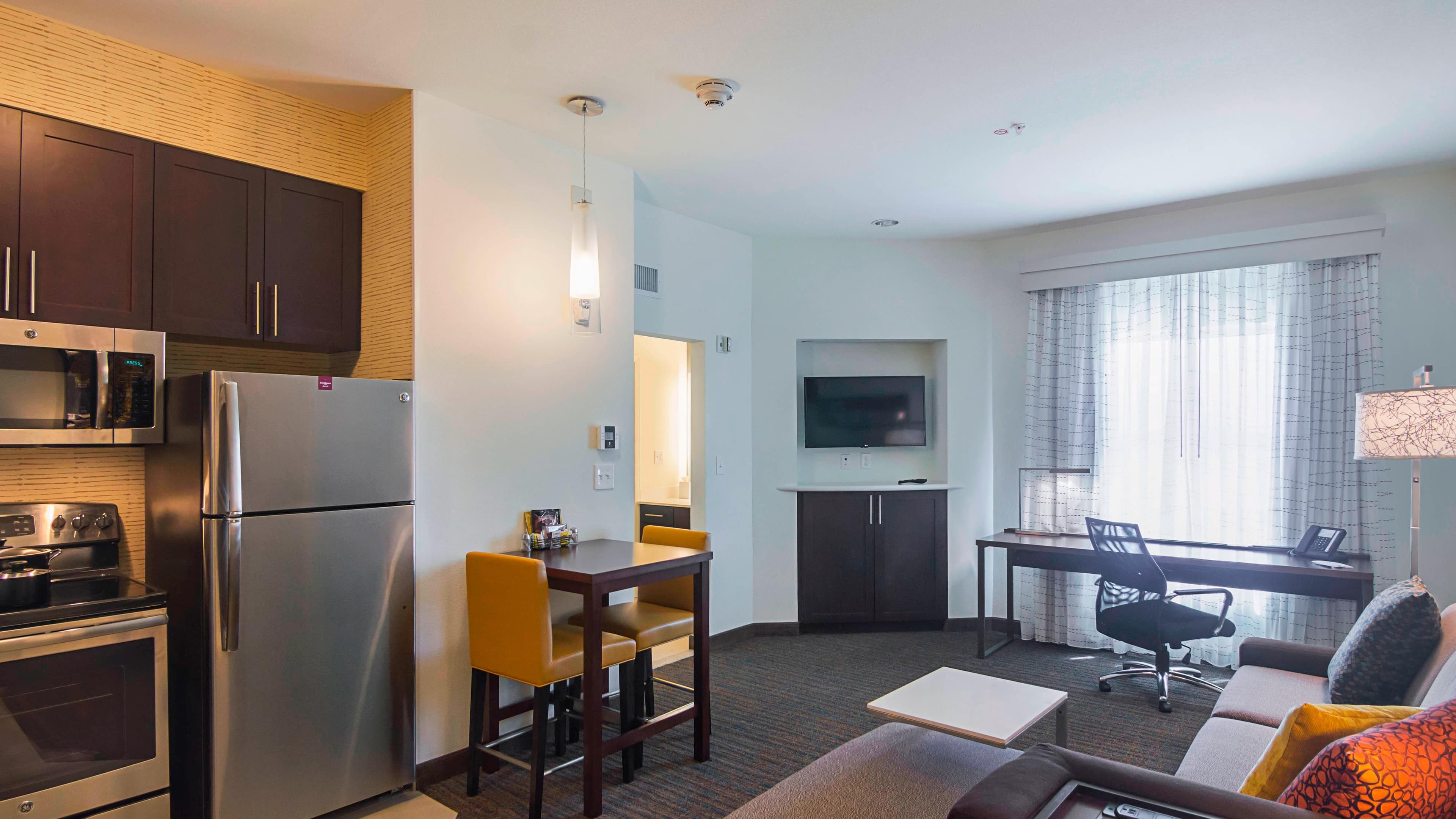 1 Bedroom Suite - Image 3