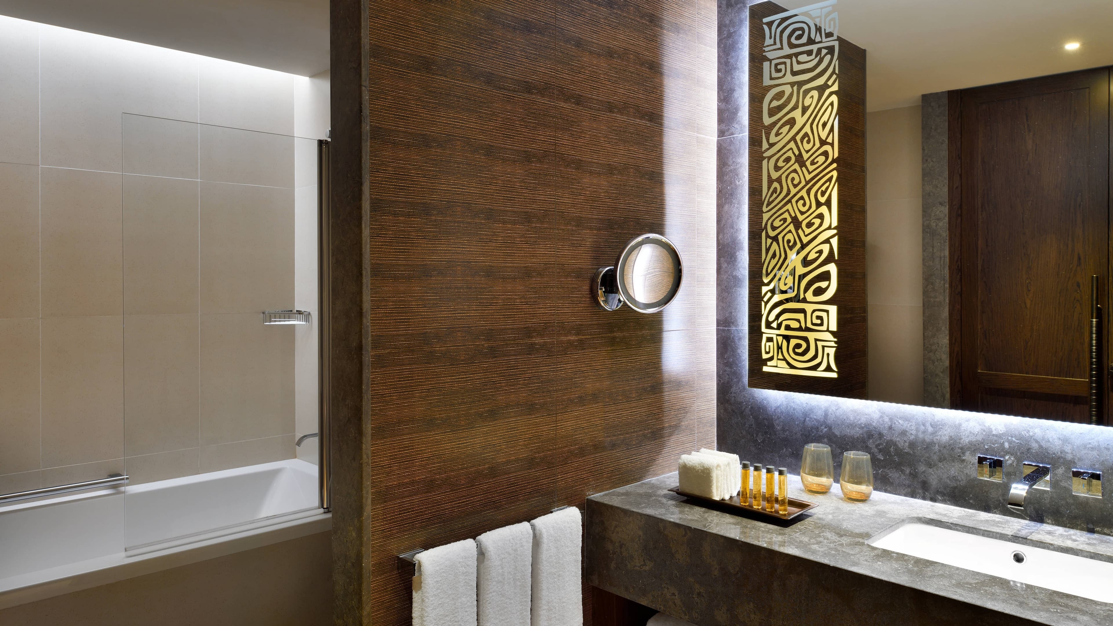 Room with Park Access - Image 9