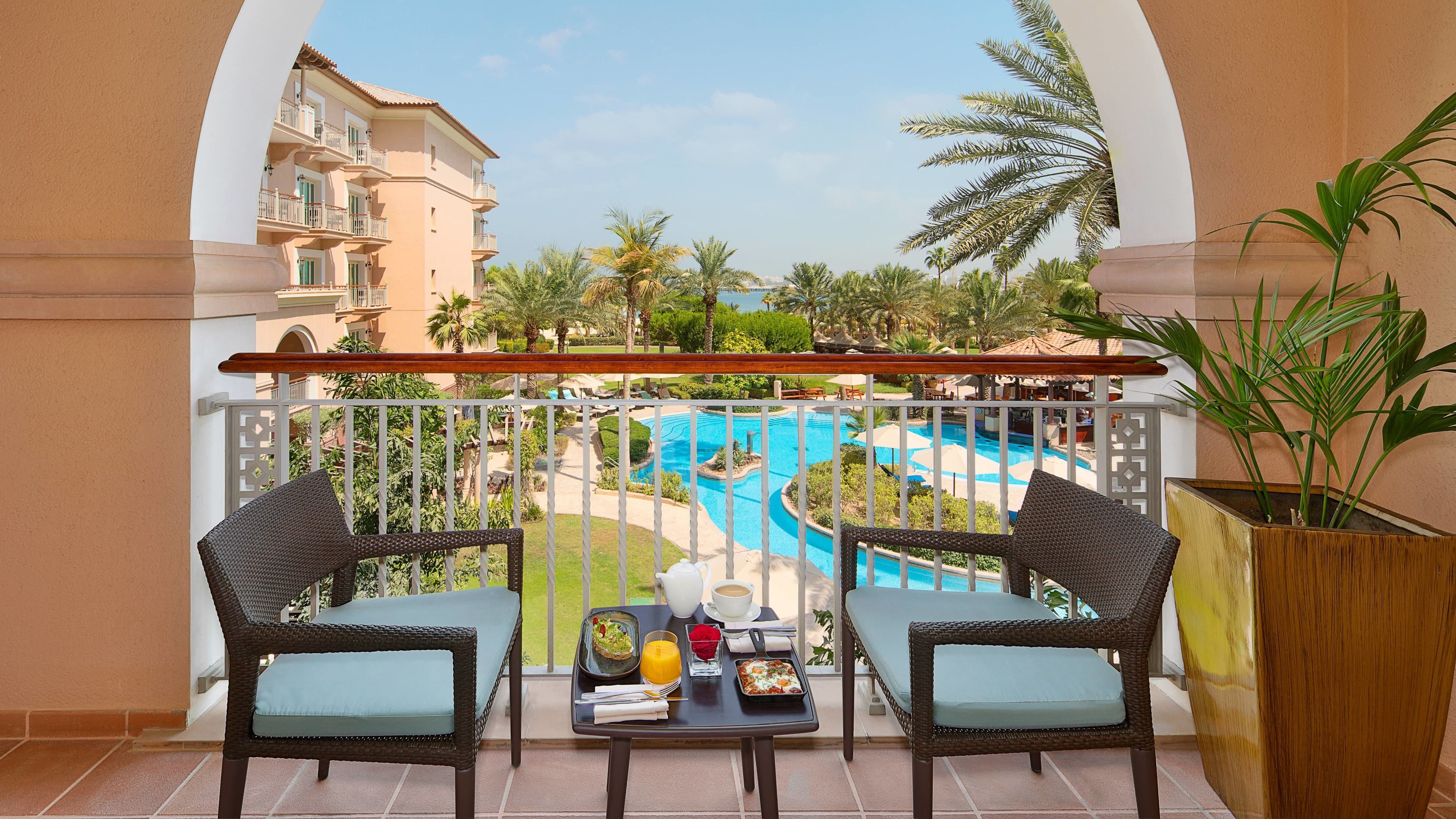 Deluxe Guest room - Image 5