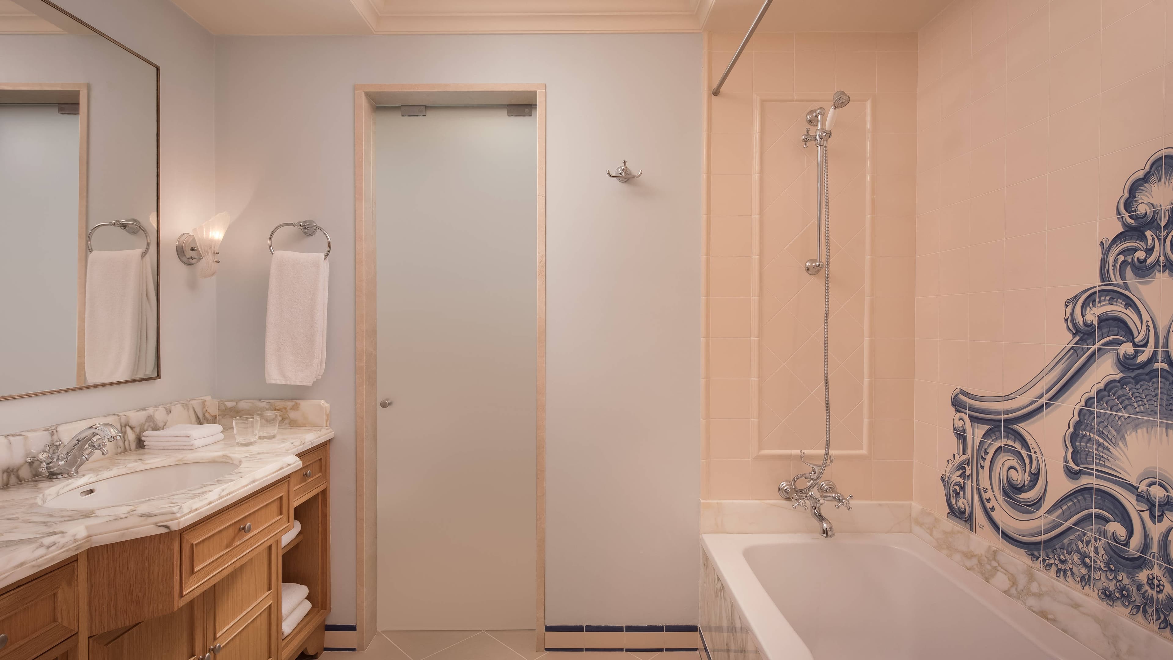 3 Bedroom Residence - Image 10