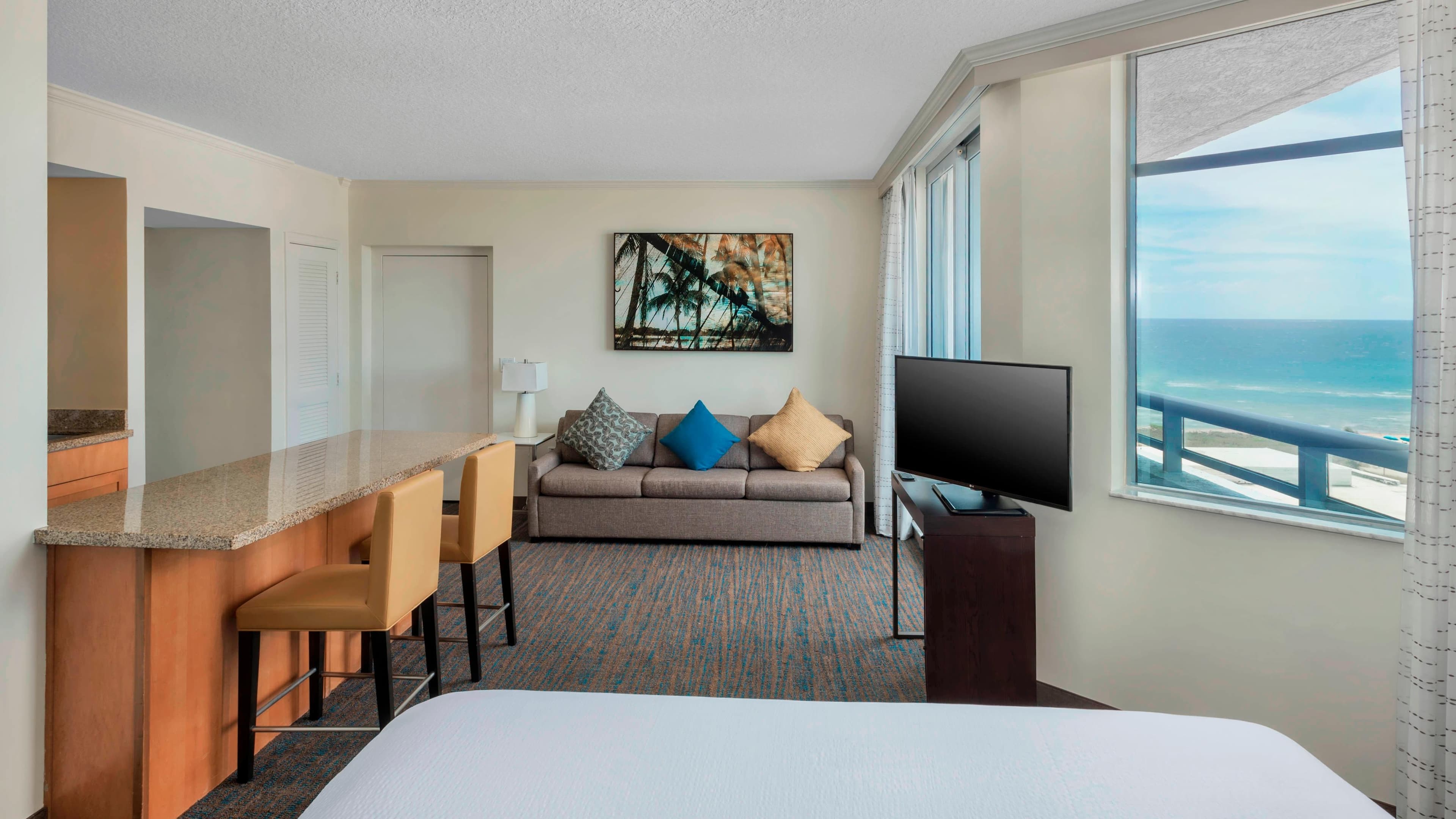 1 King with Balcony - Image 1