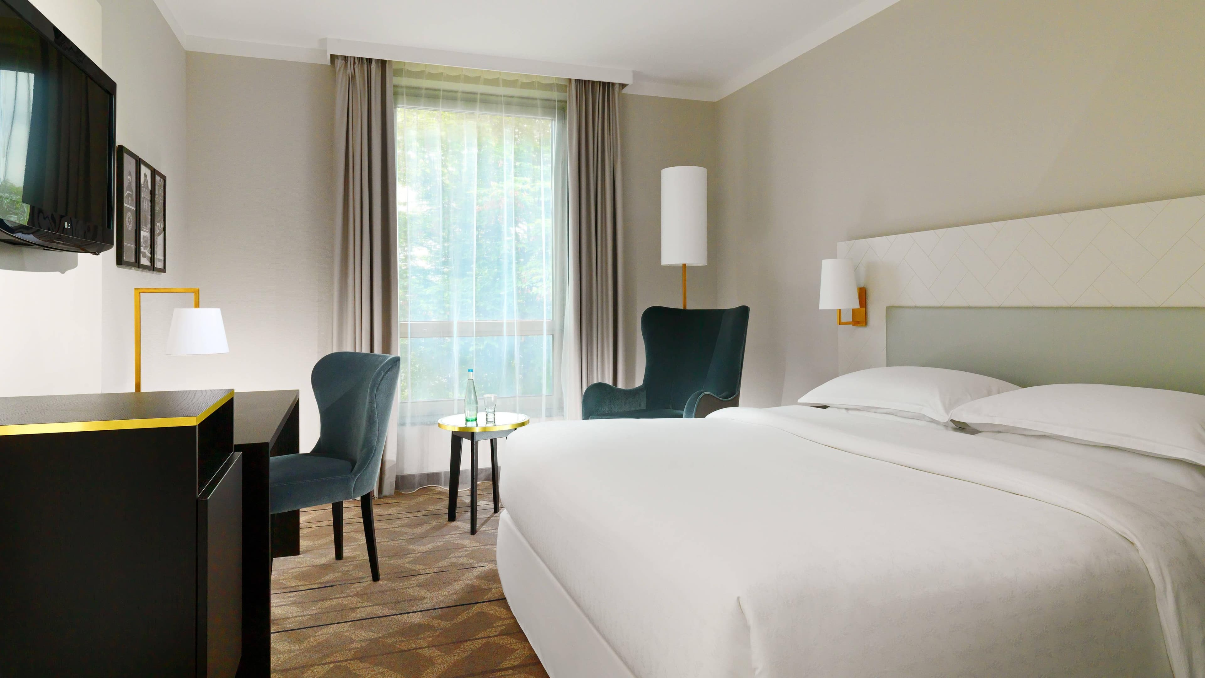 Superior Room - Image 1